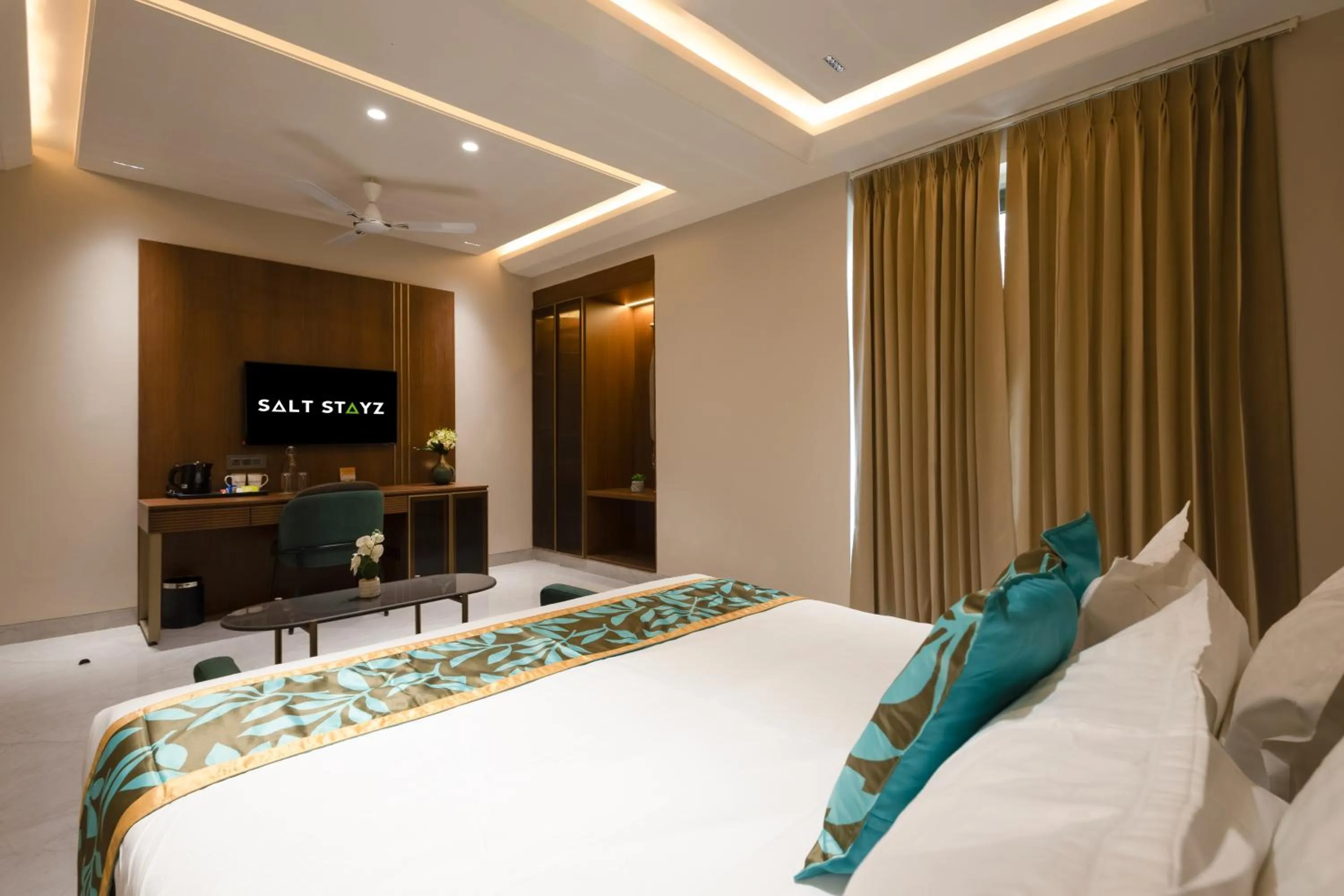 Bed in Saltstayz Premier - Naraina, Central Delhi