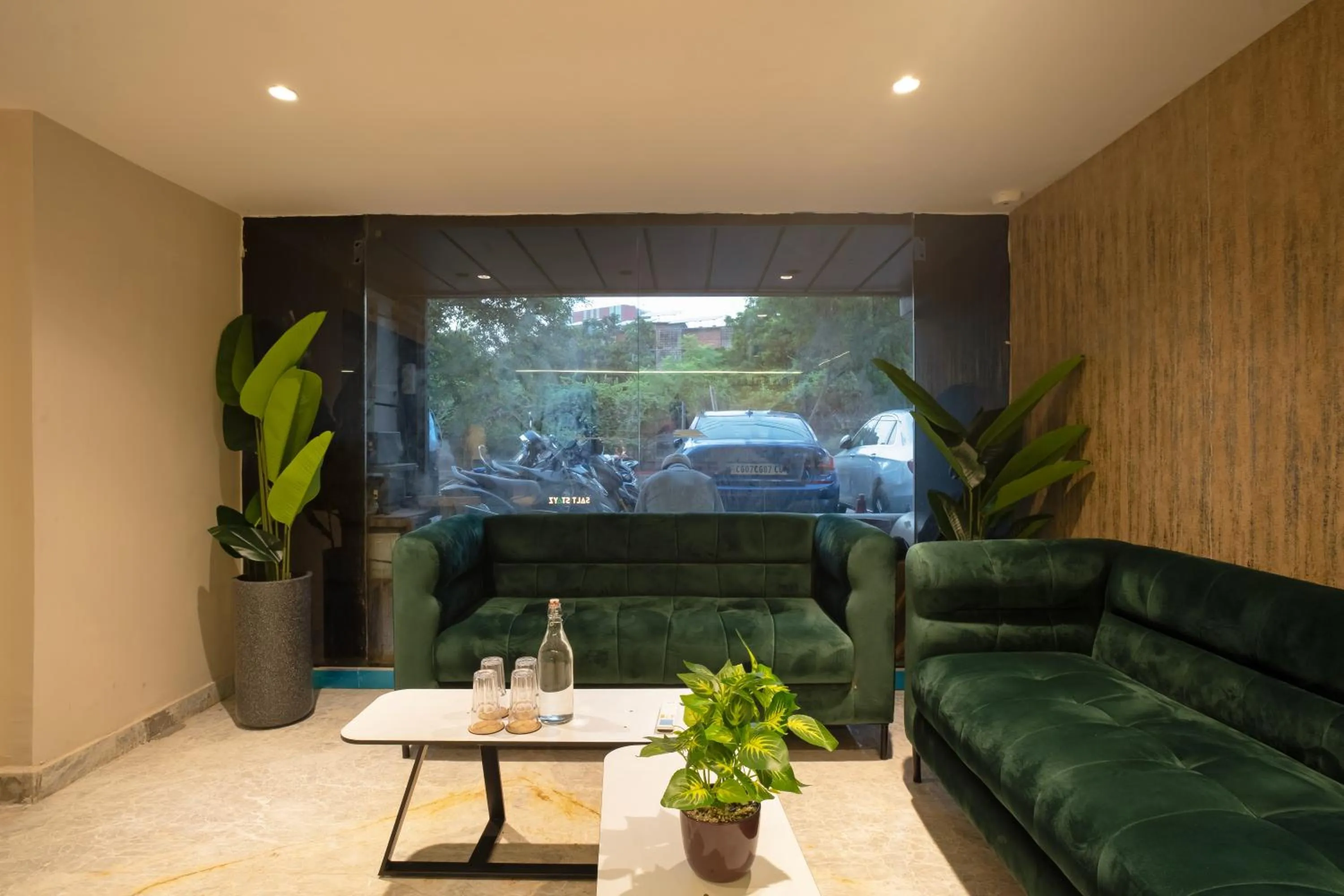 Living room in Saltstayz Premier - Naraina, Central Delhi