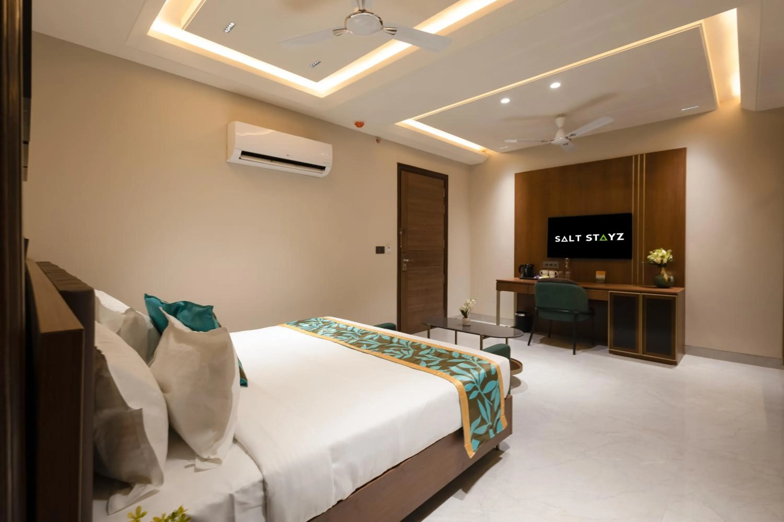 Bed in Saltstayz Premier - Naraina, Central Delhi