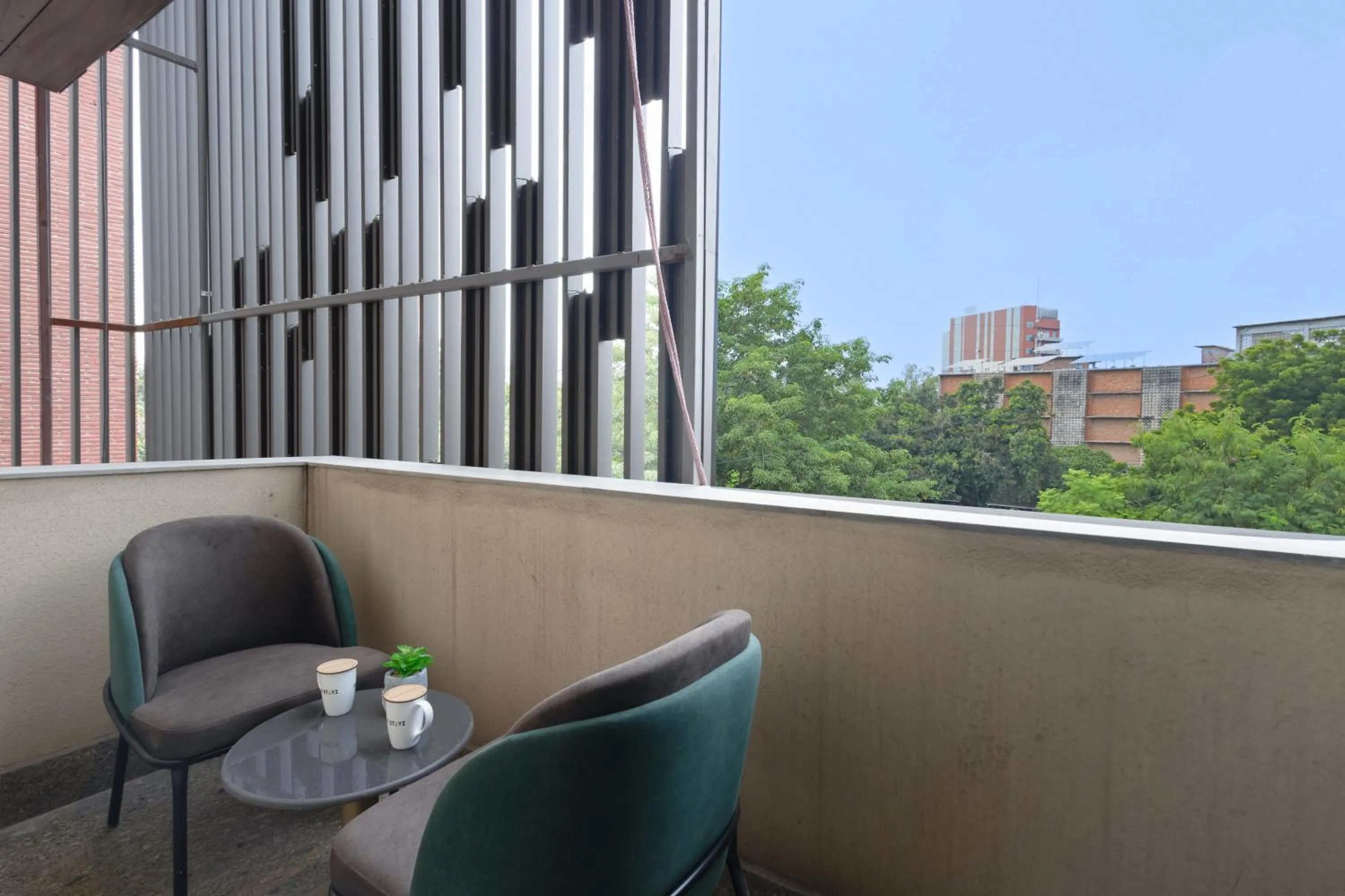 Day in Saltstayz Premier - Naraina, Central Delhi