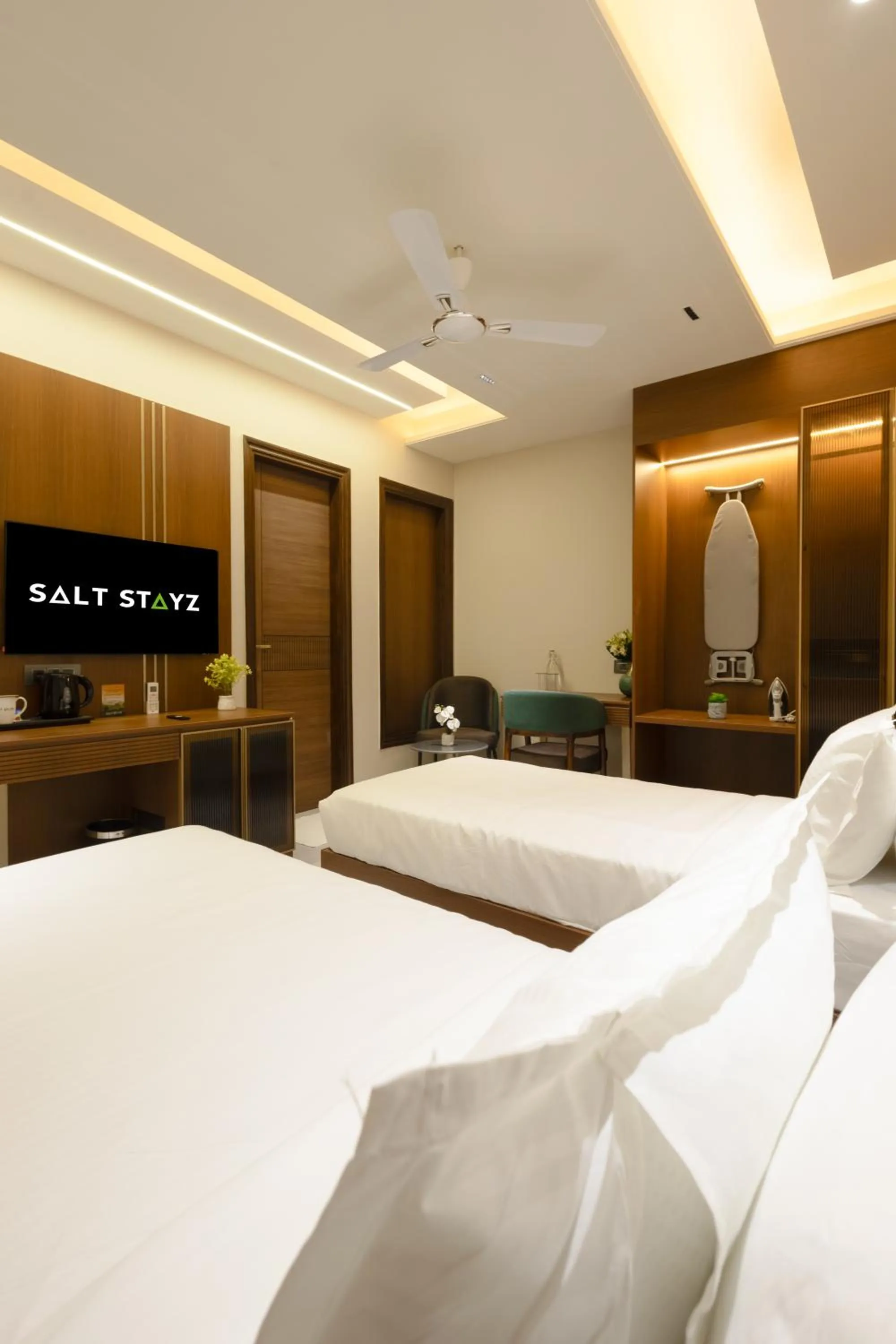Bed in Saltstayz Premier - Naraina, Central Delhi