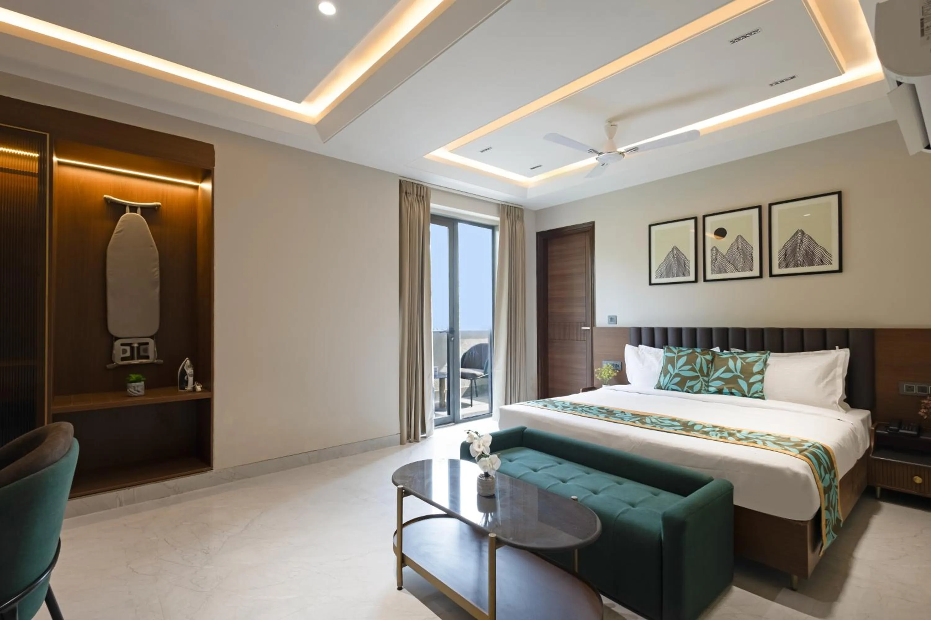 Bed in Saltstayz Premier - Naraina, Central Delhi