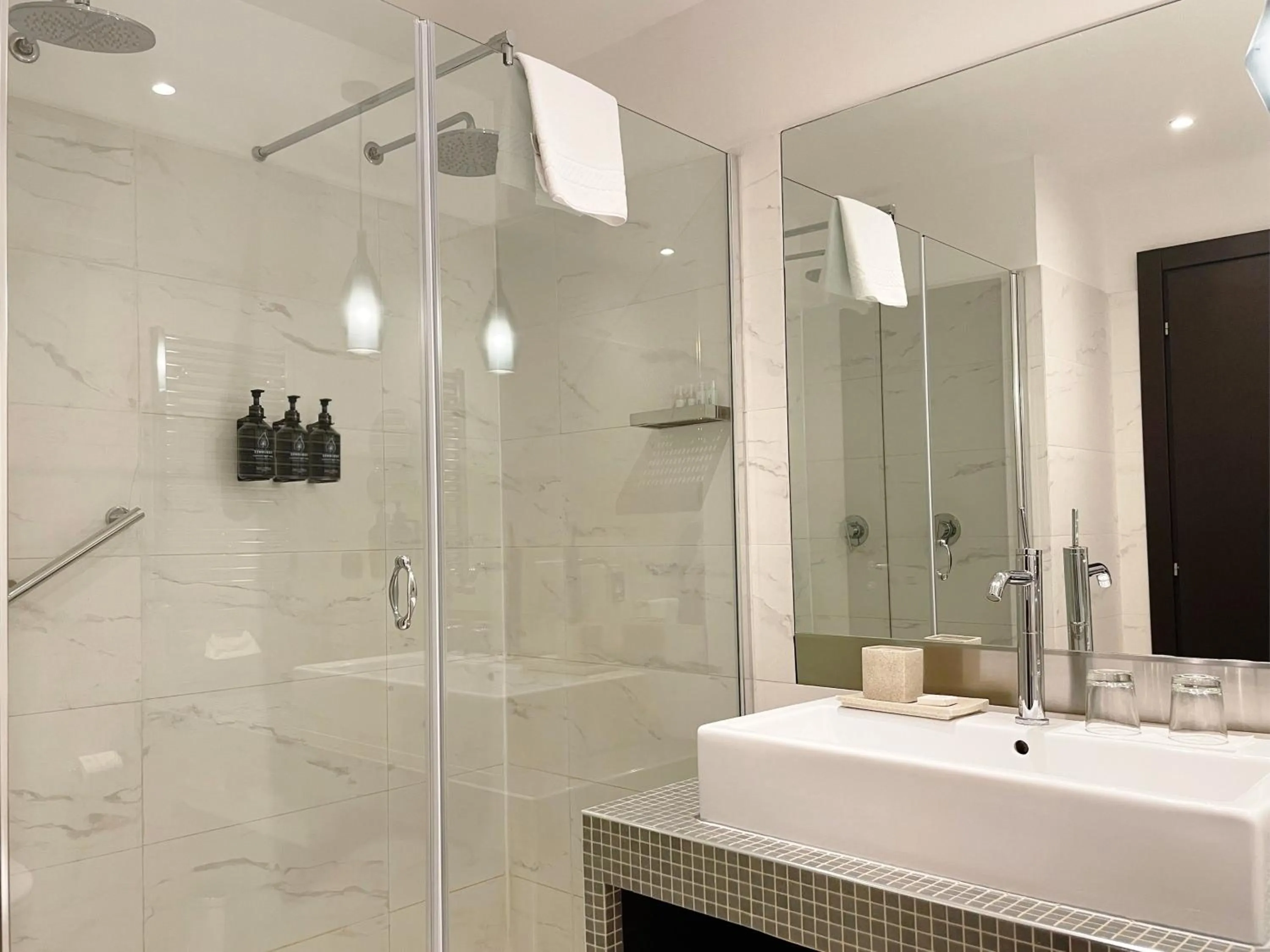 Bathroom in Hotel CHC Torino Castello