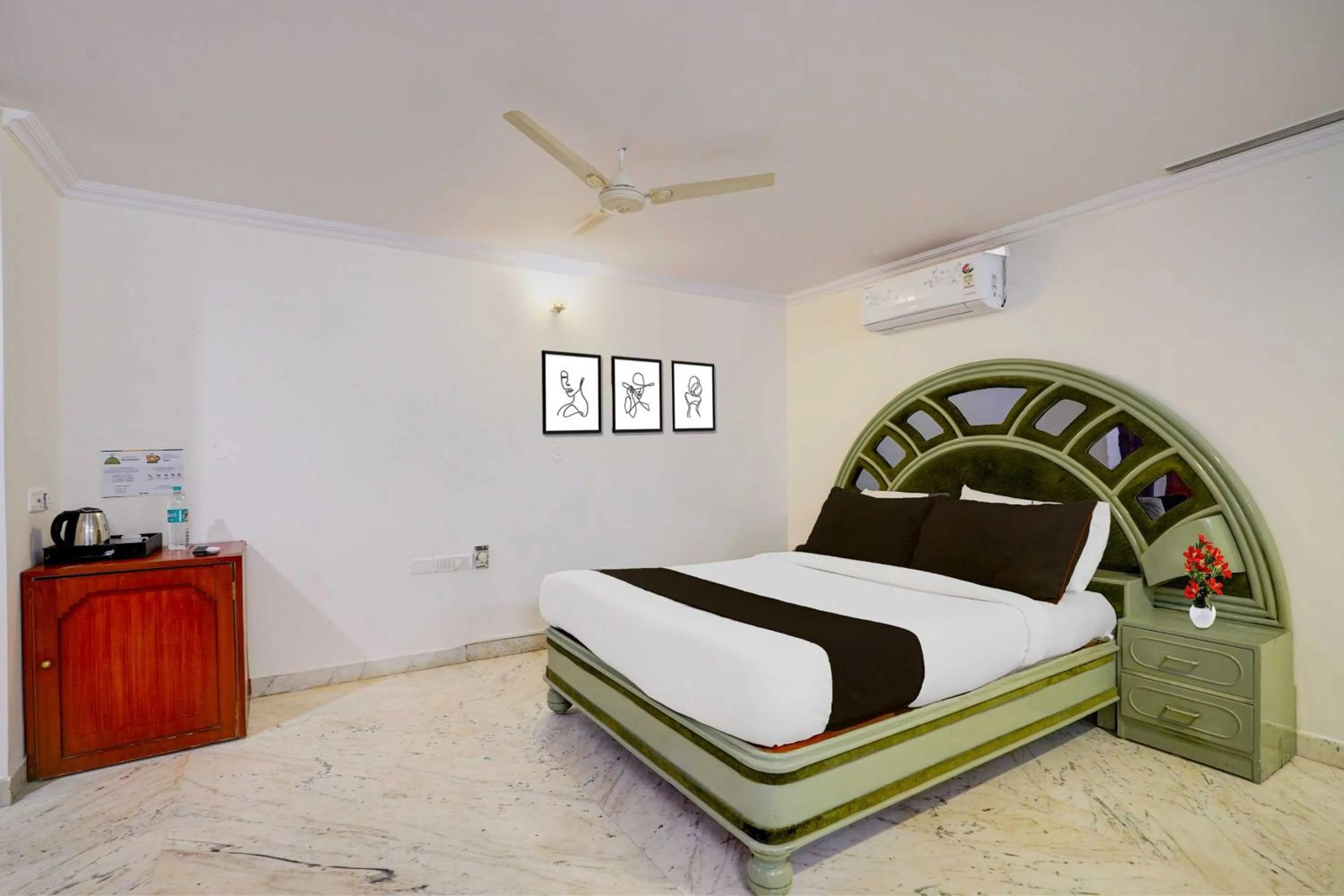 Bed in Collection O Hal Airport Road