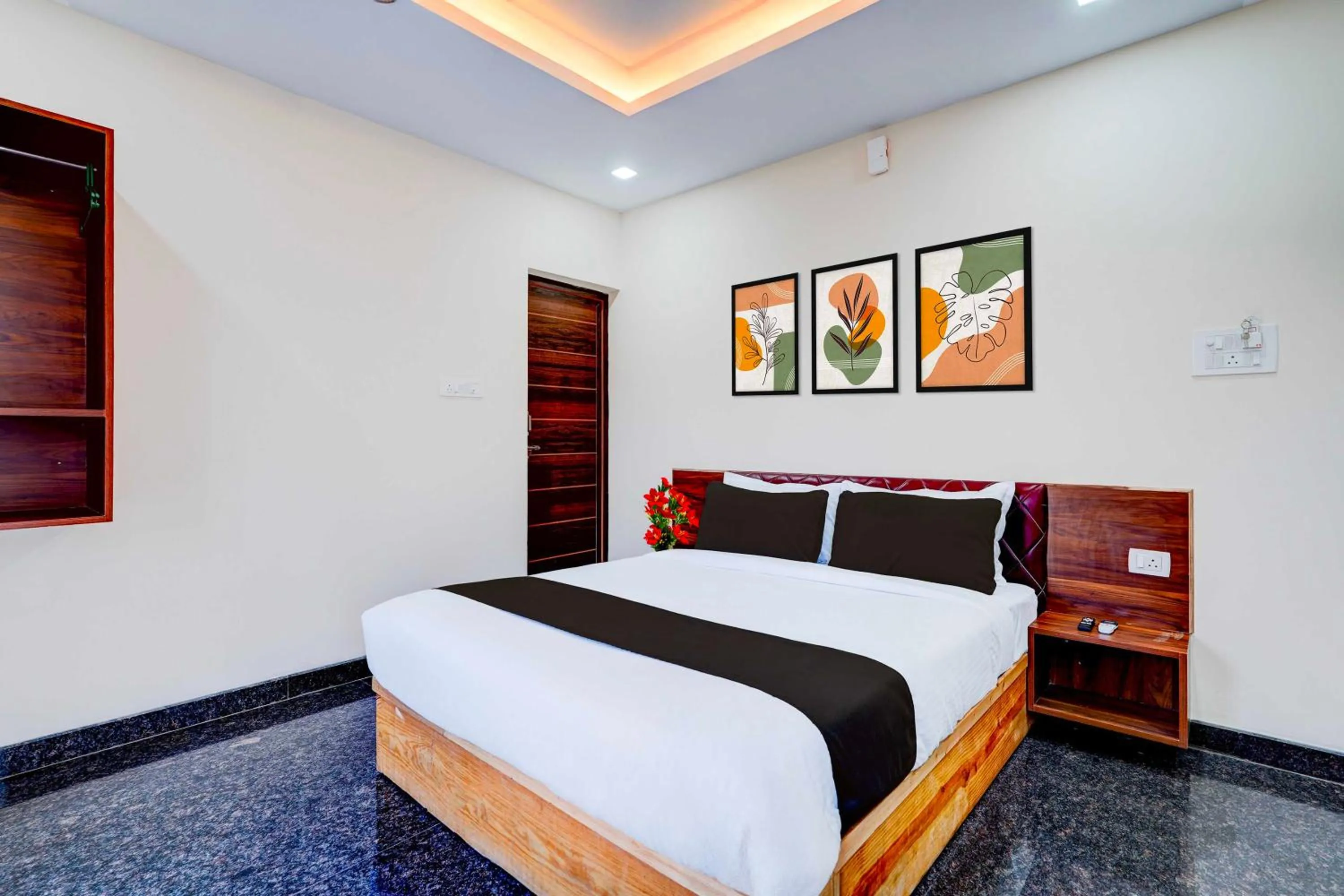 Classic Triple Room - single occupancy in Hotel O Bhattrahalli Lakeview