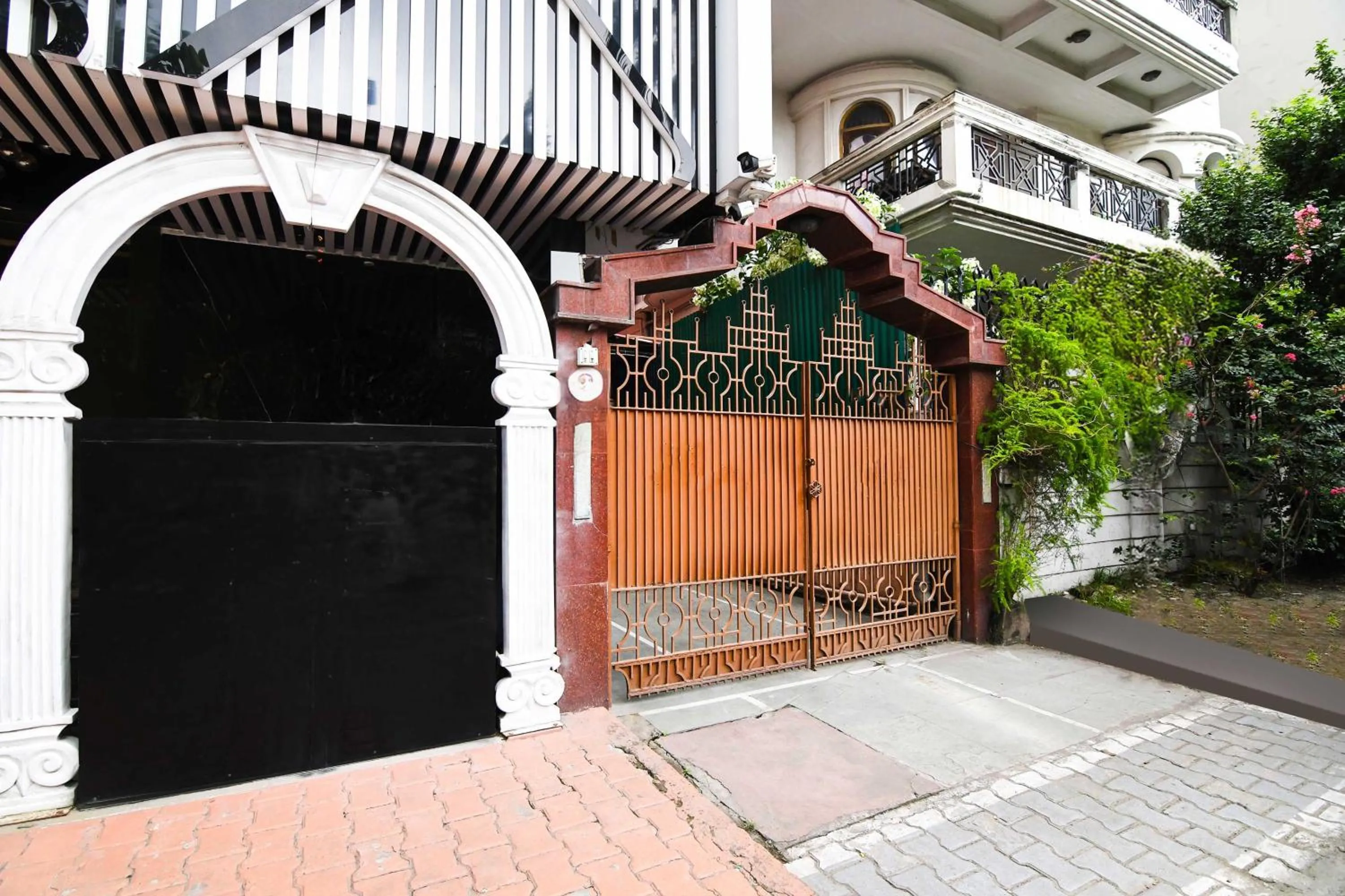 Facade/entrance in Hotel O Salt Lake Company Serviced
