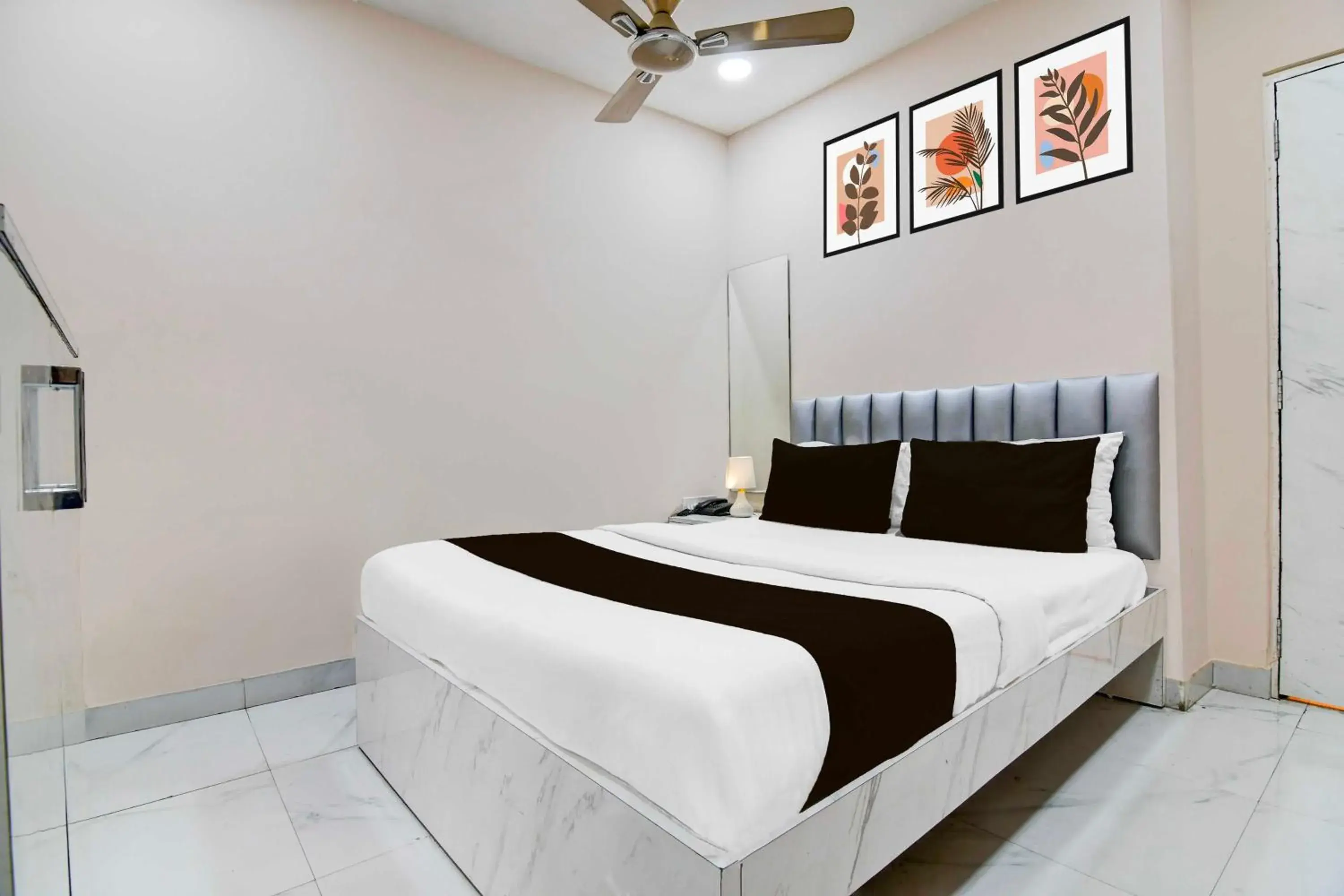 Classic Triple Room - single occupancy in Collection O Marquis Street BK International Classic Triple Room - single occupancy in Collection O Marquis Street BK International