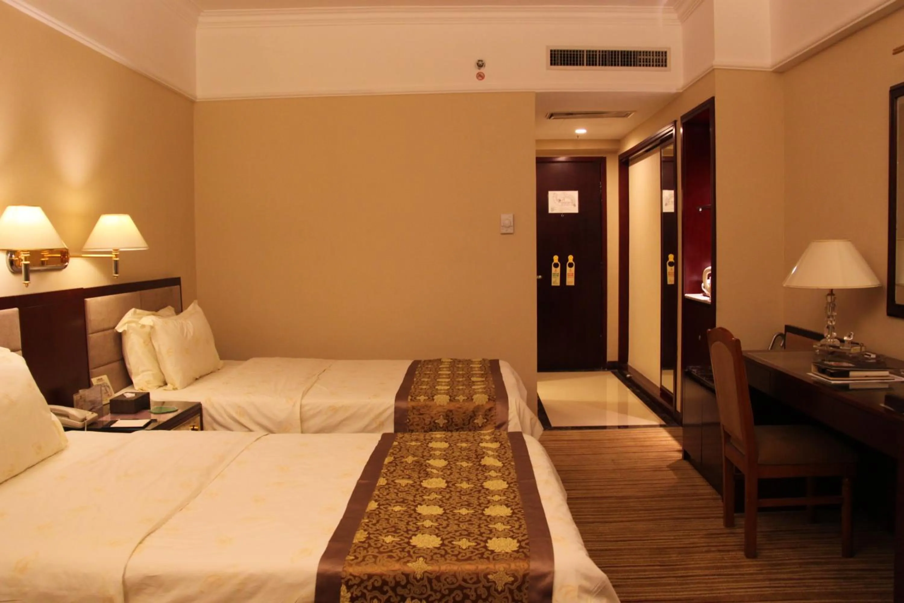 Photo of the whole room in Sunshine Holiday Hotel Fuzhou