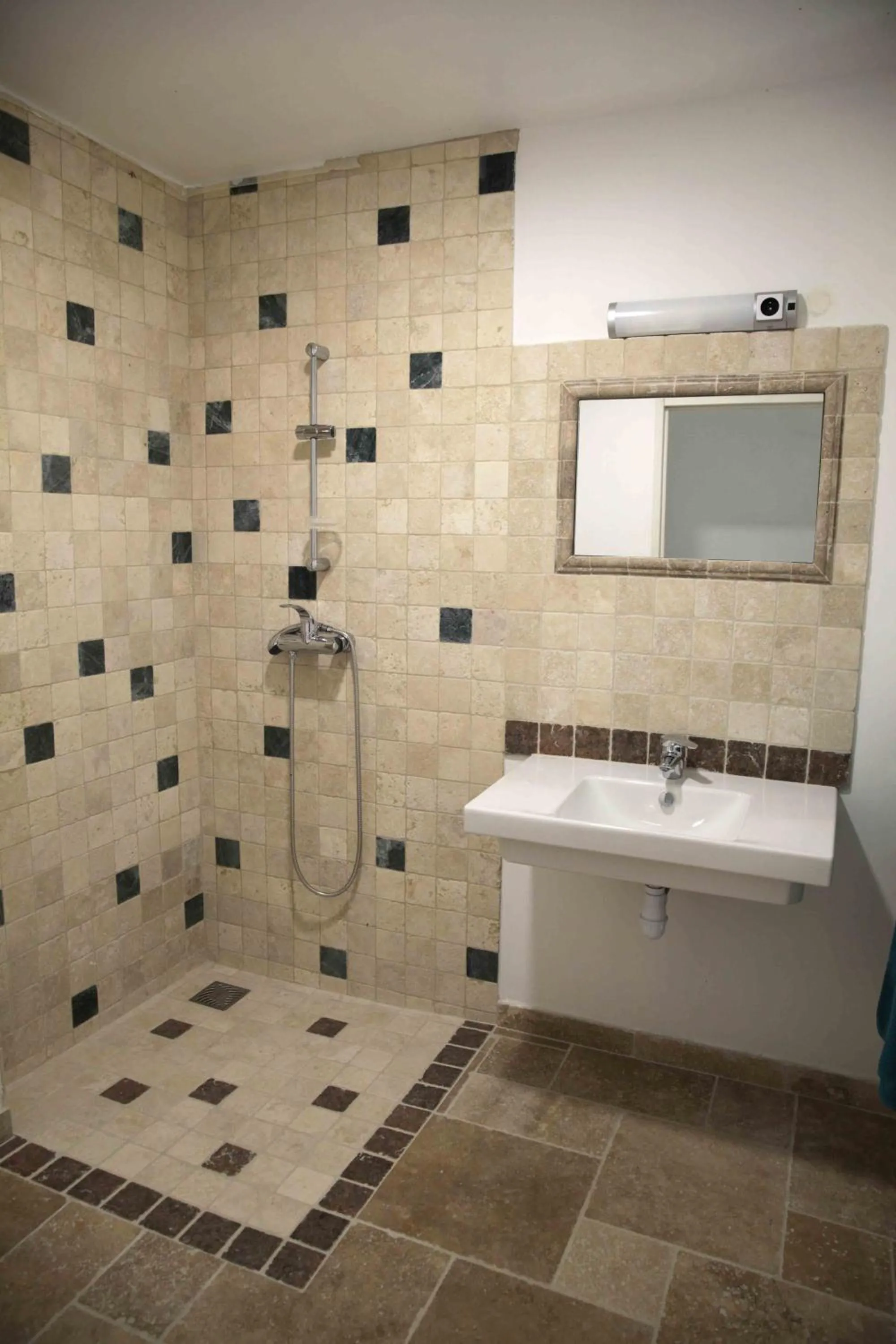 Shower in La Source
