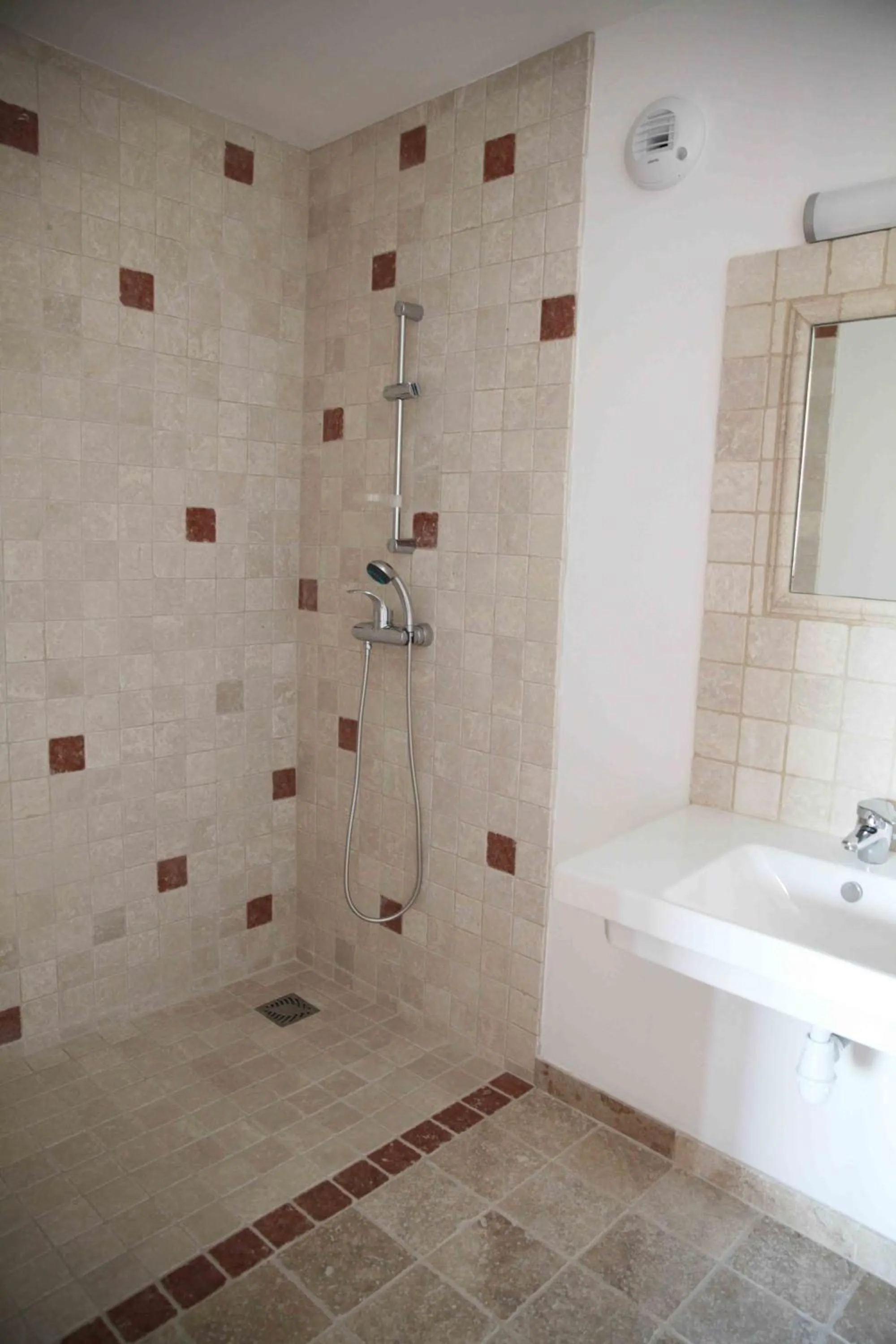 Shower in La Source