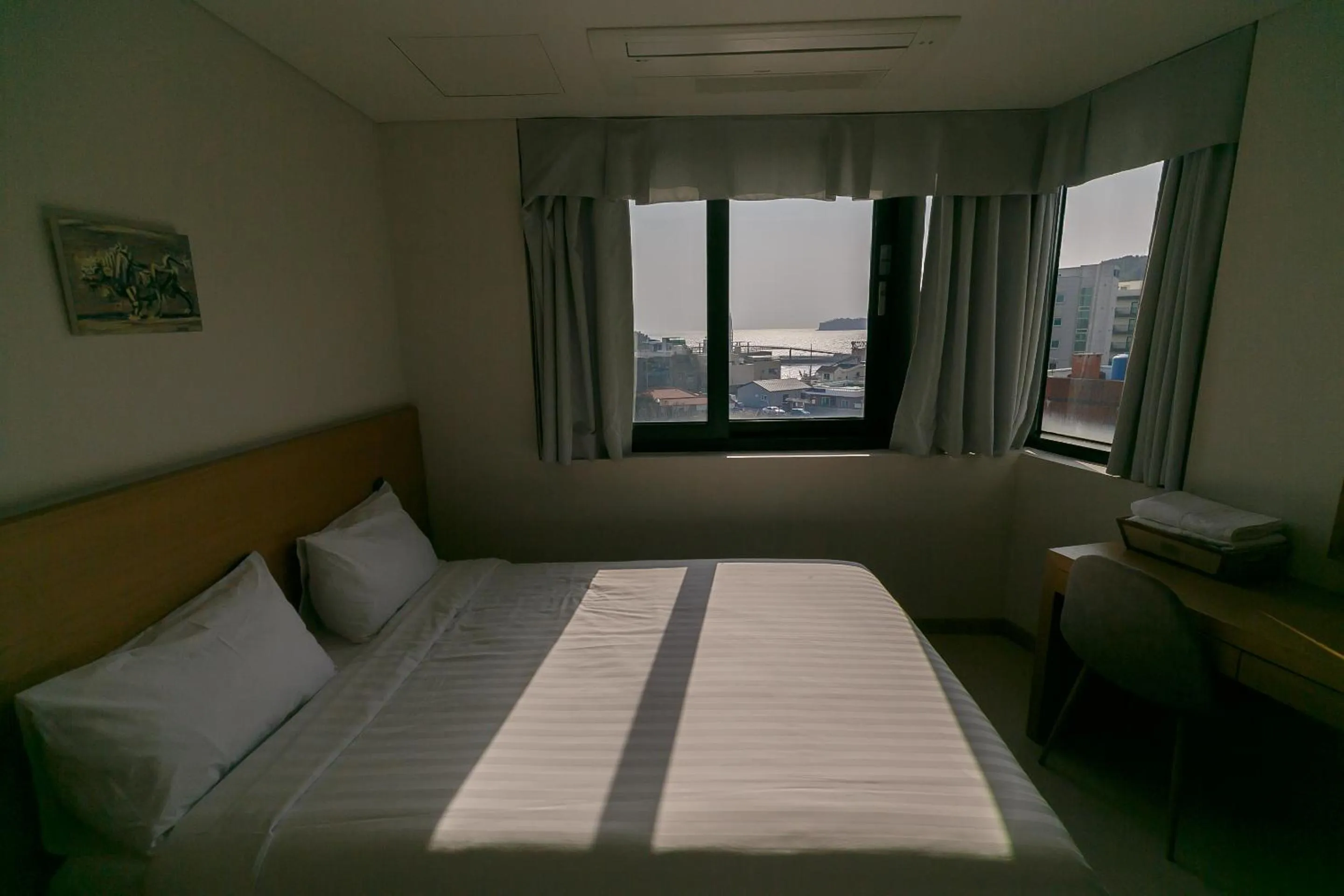 Sea view, Bed in BK Hotel Jeju