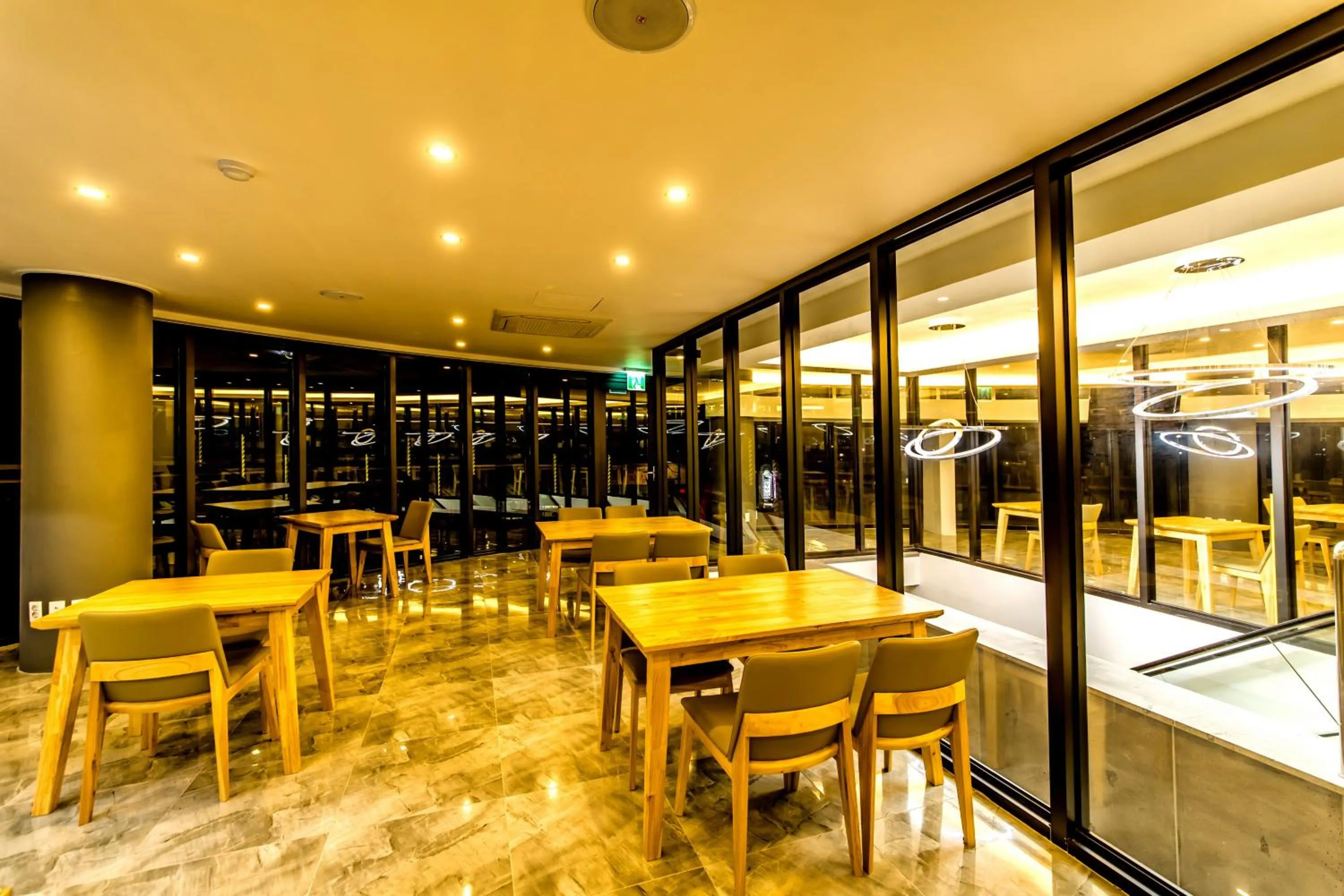 Restaurant/places to eat in BK Hotel Jeju