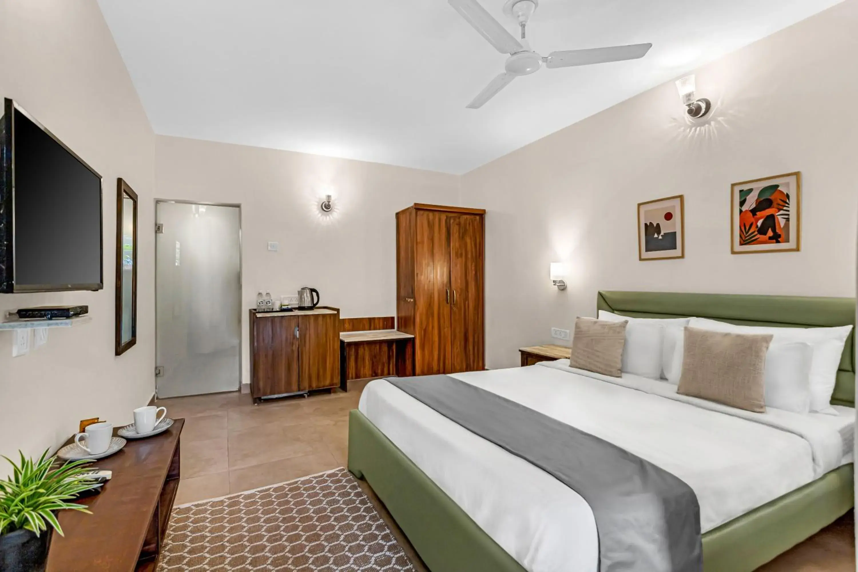 Deluxe Room with Balcony and Pool View in La Vaiencia Beach Resort, Morjim Deluxe Room with Balcony and Pool View in La Vaiencia Beach Resort, Morjim