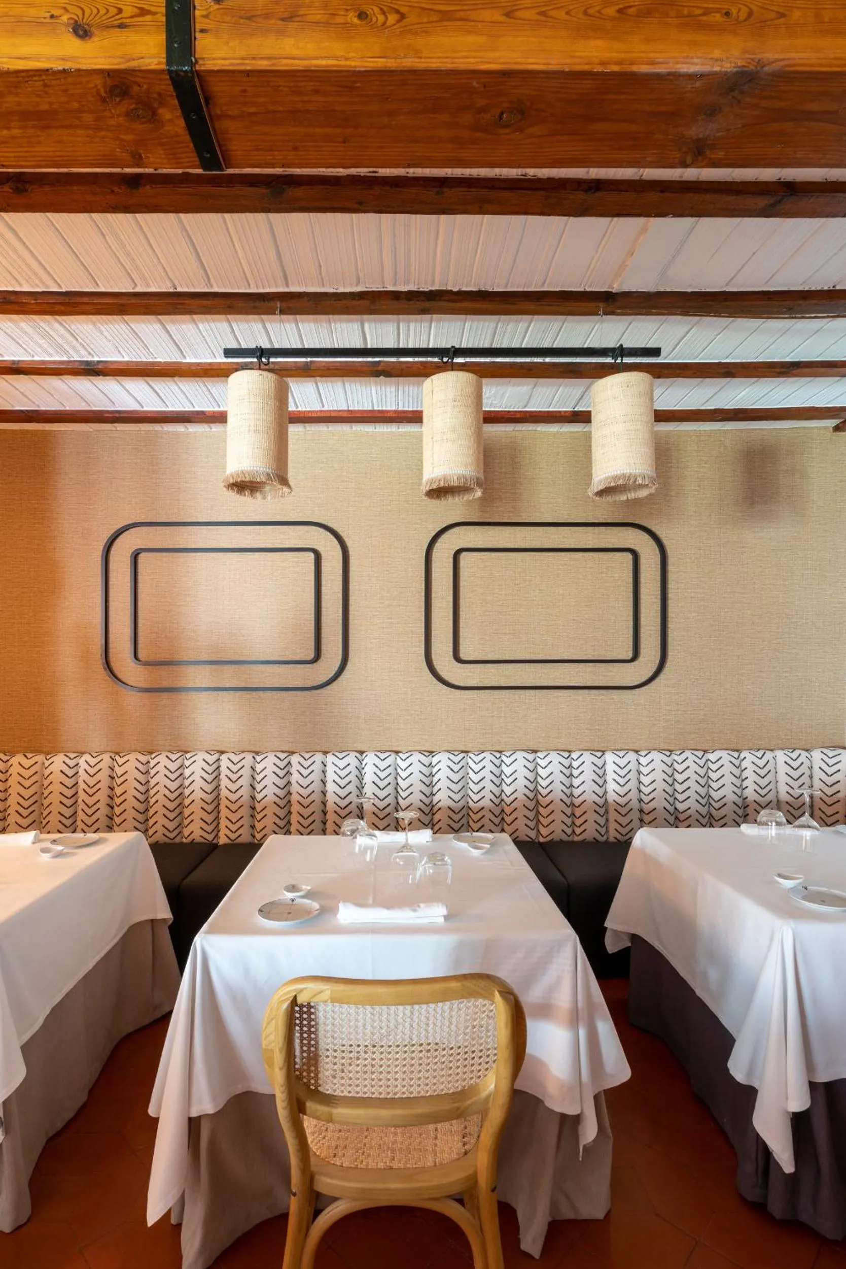 Restaurant/places to eat, Bed in Parador de Mazagón