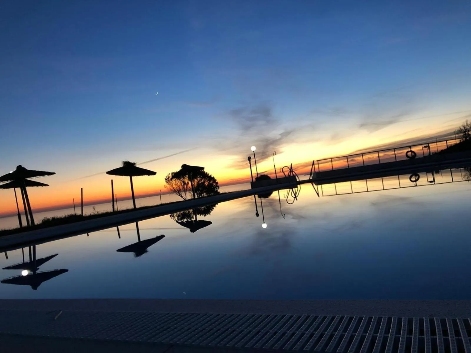Swimming pool in Parador de Mazagón