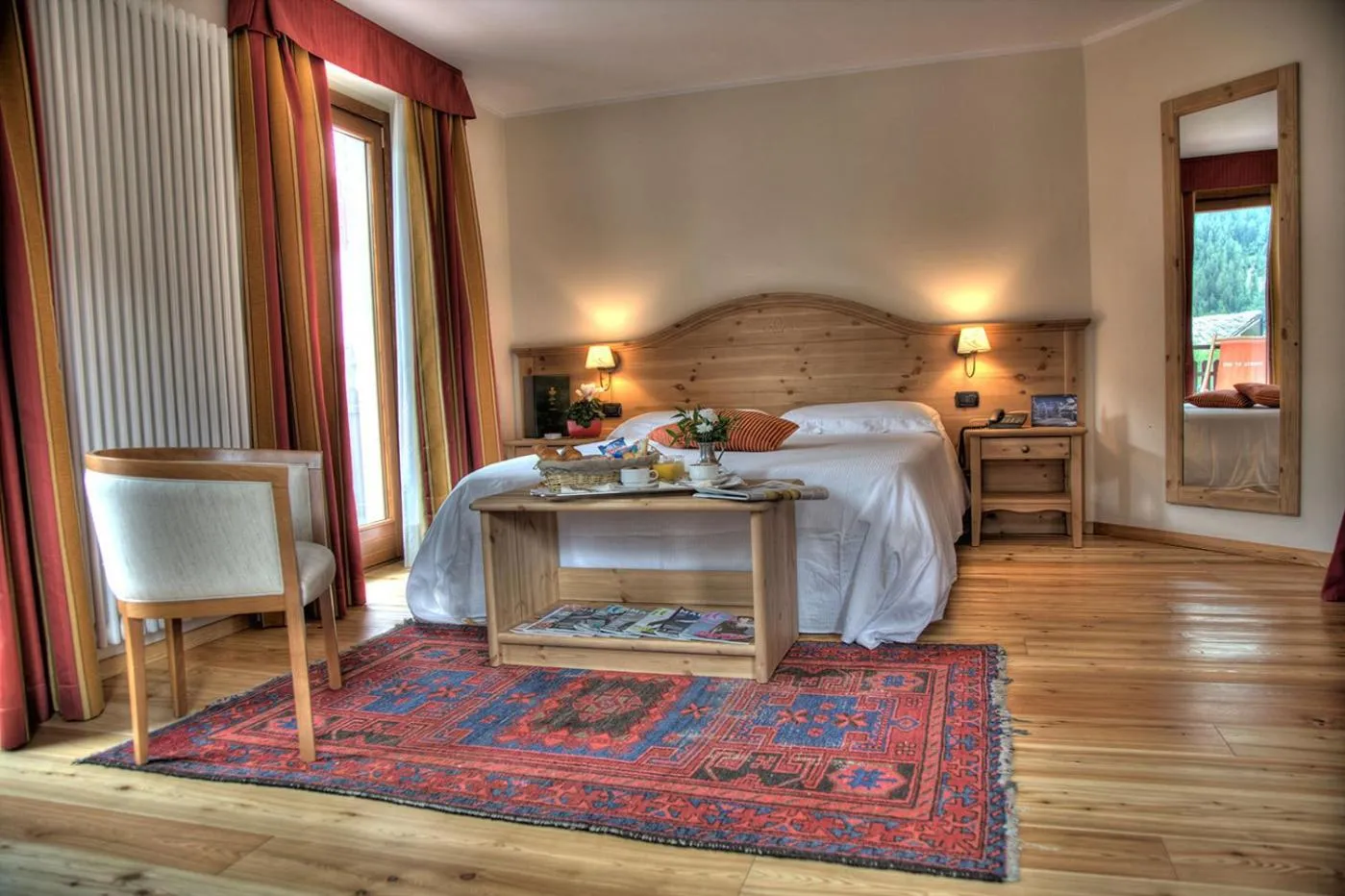 Photo of the whole room, Bed in Cresta Et Duc Hotel