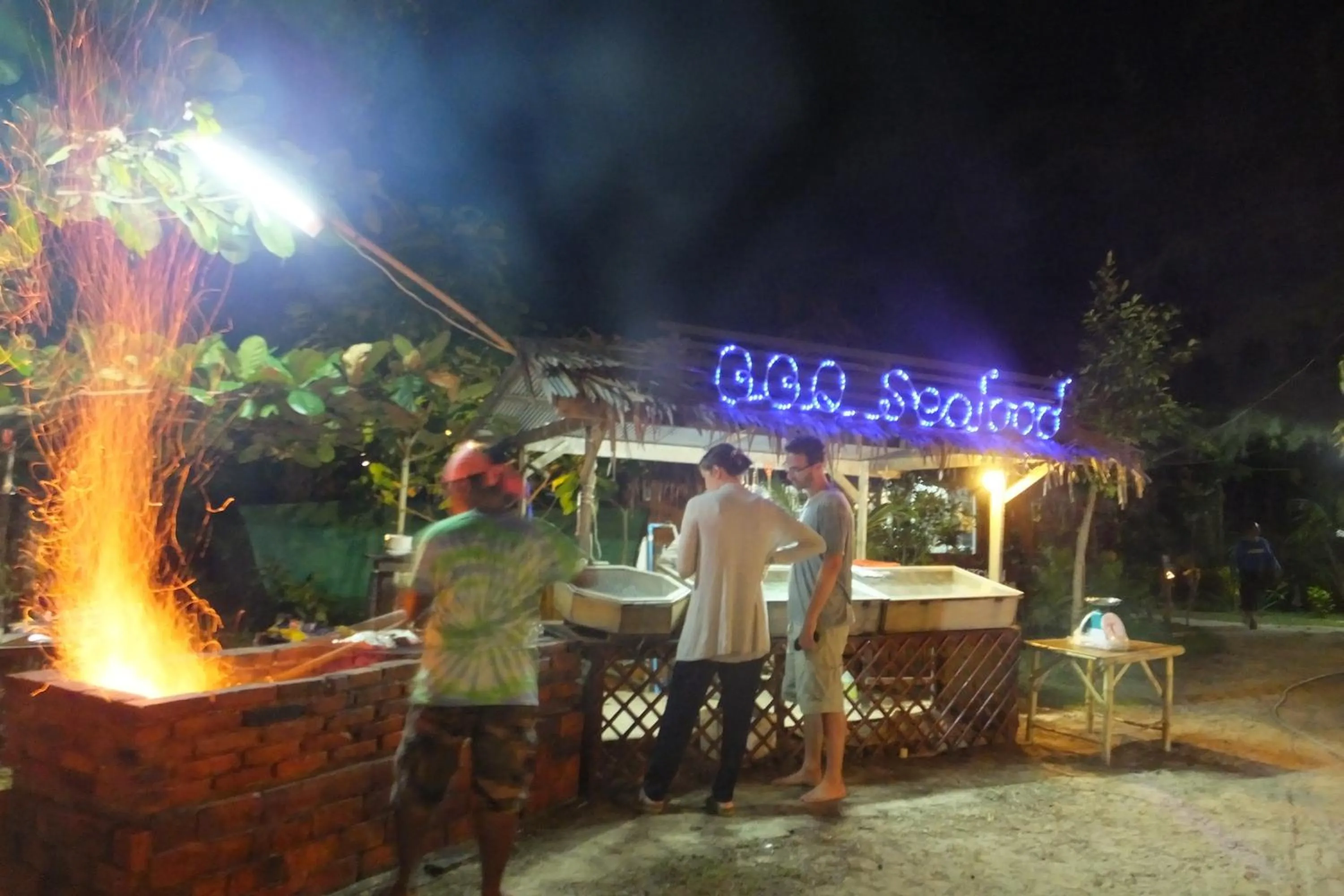 Restaurant/places to eat in Kradan Beach Resort