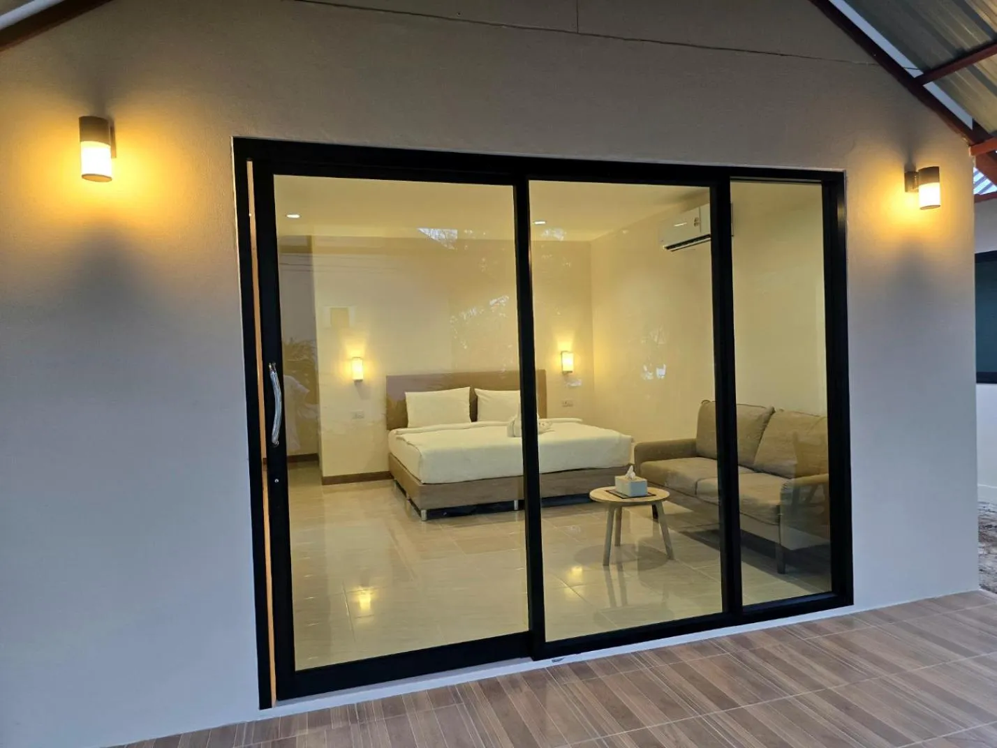 Bed in Kradan Beach Resort