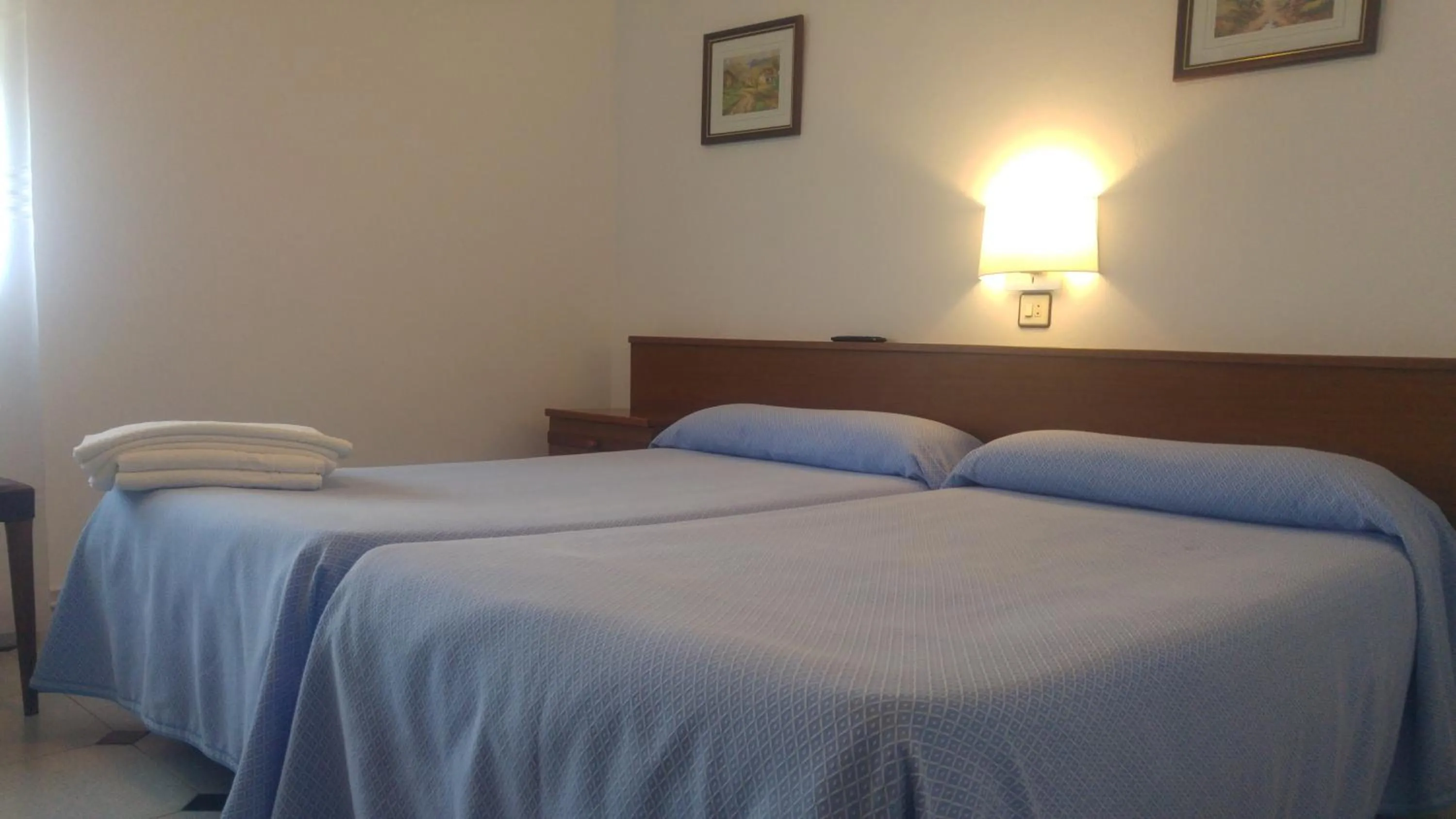 Hotel La Encina Celorio Llanes PARKING