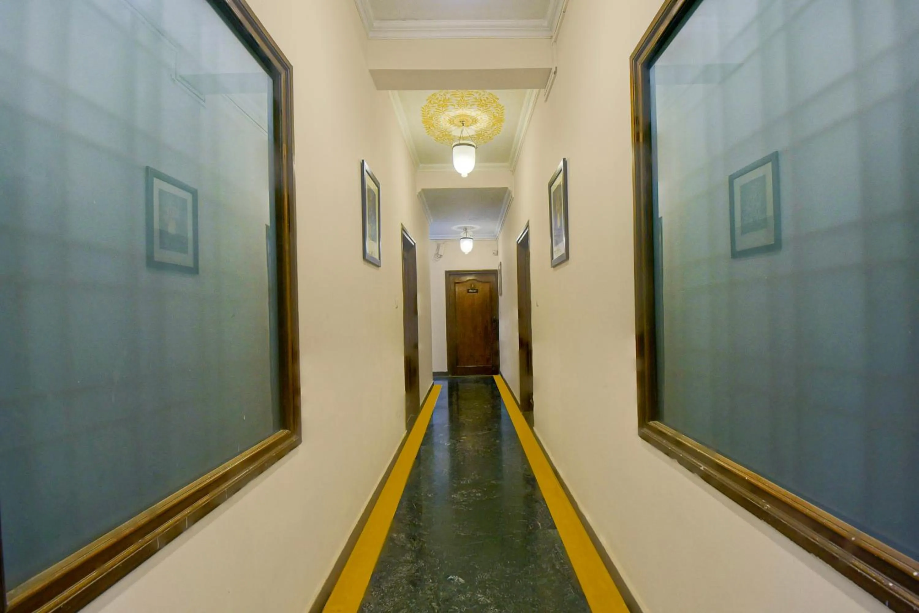 Lobby or reception in Super Collection O Jal Mahal Jaipur Formerly Little Ganesha Inn