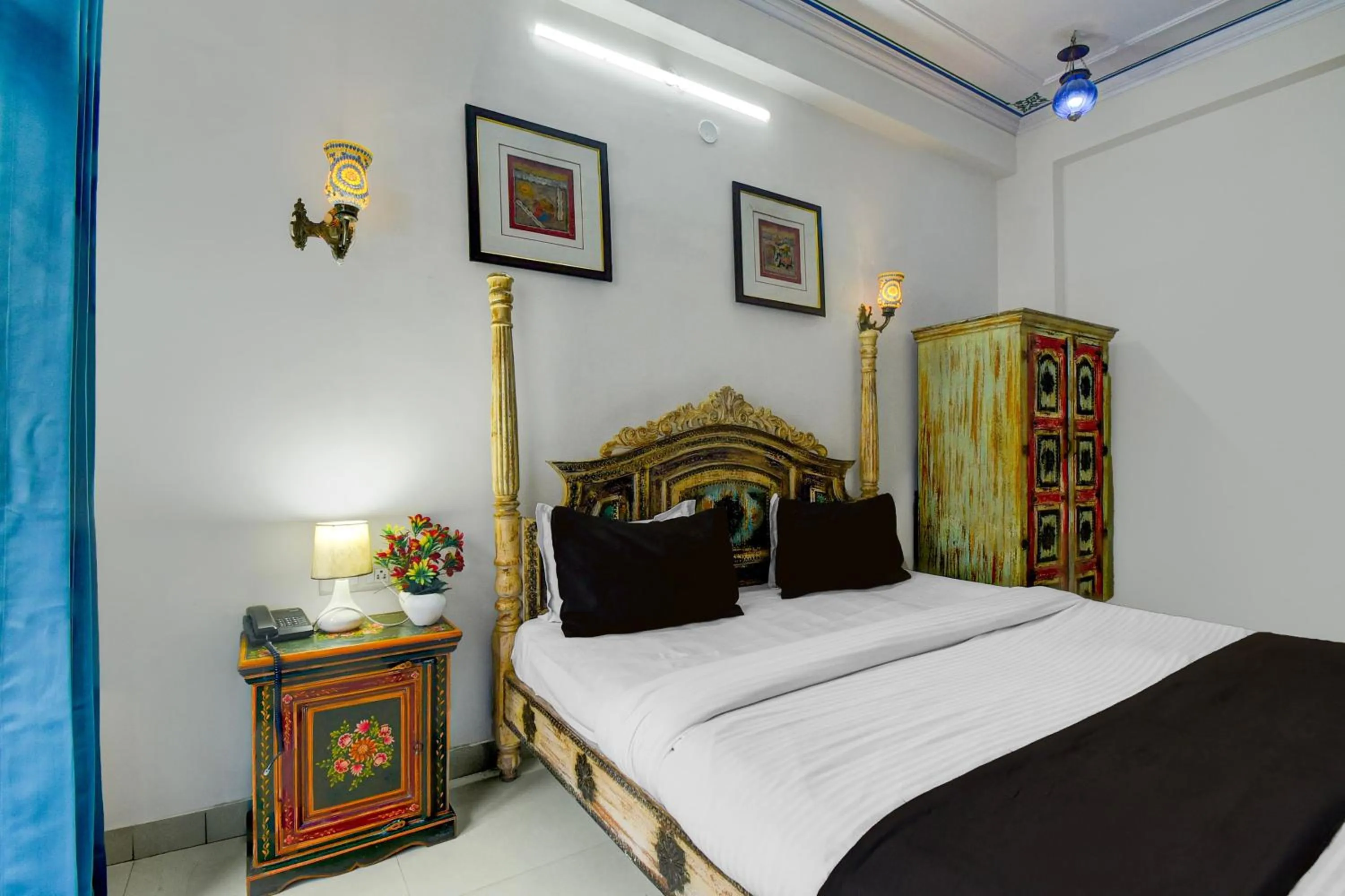 Bedroom, Bed in Super Collection O Jal Mahal Jaipur Formerly Little Ganesha Inn