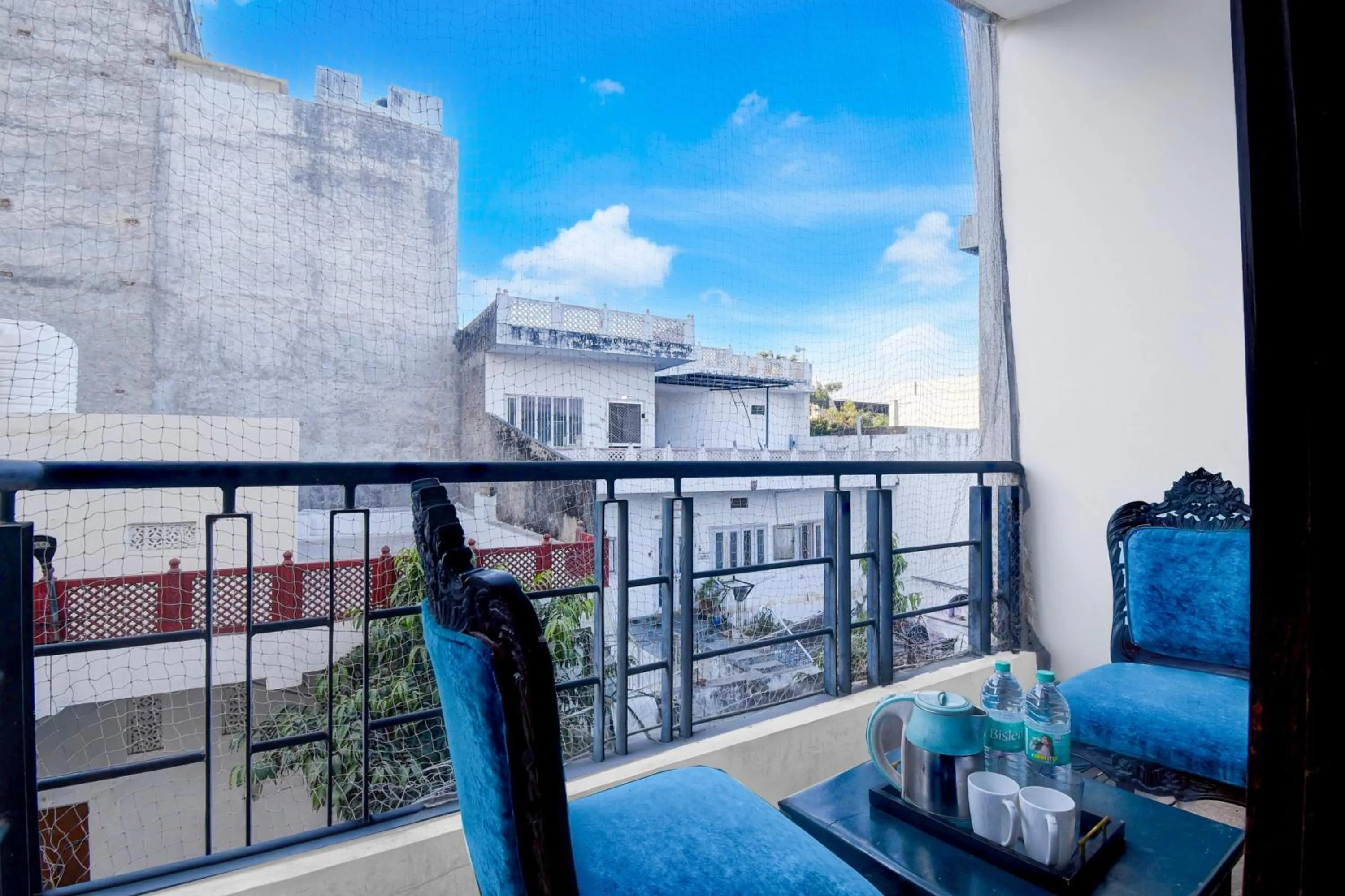 Lobby or reception in Super Collection O Jal Mahal Jaipur Formerly Little Ganesha Inn