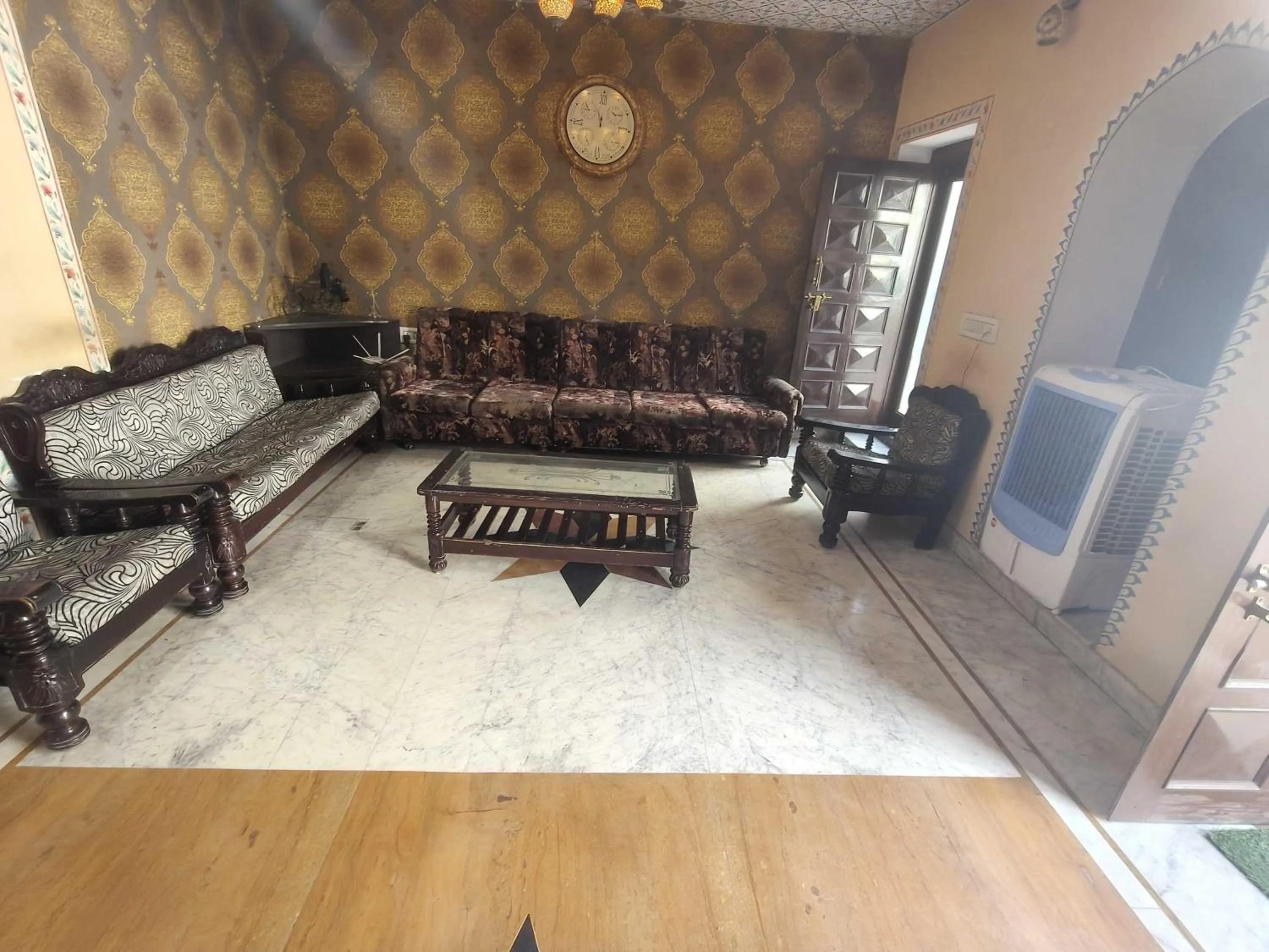 Lobby or reception in Super Collection O Jal Mahal Jaipur Formerly Little Ganesha Inn