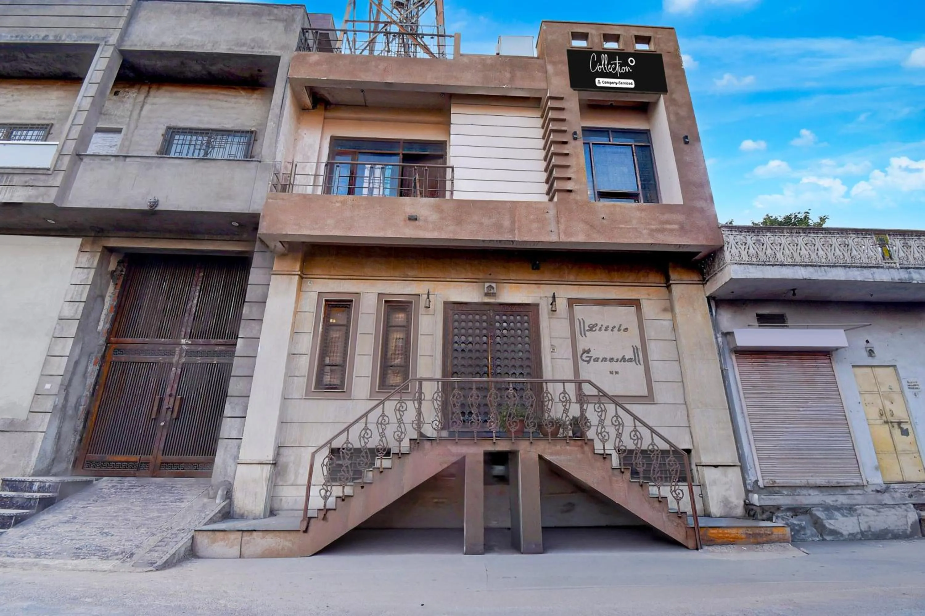 Facade/entrance in Super Collection O Jal Mahal Jaipur Formerly Little Ganesha Inn