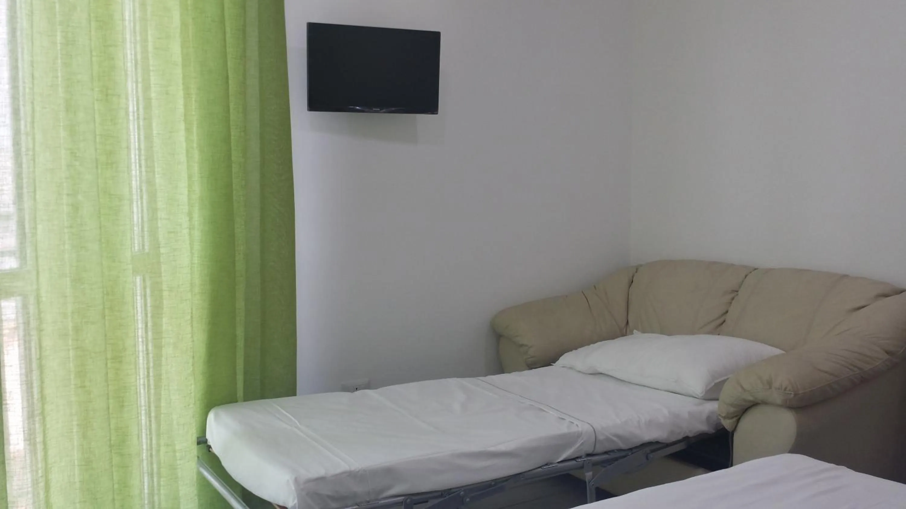 Decorative detail in Top Floor Rentrooms Napoli