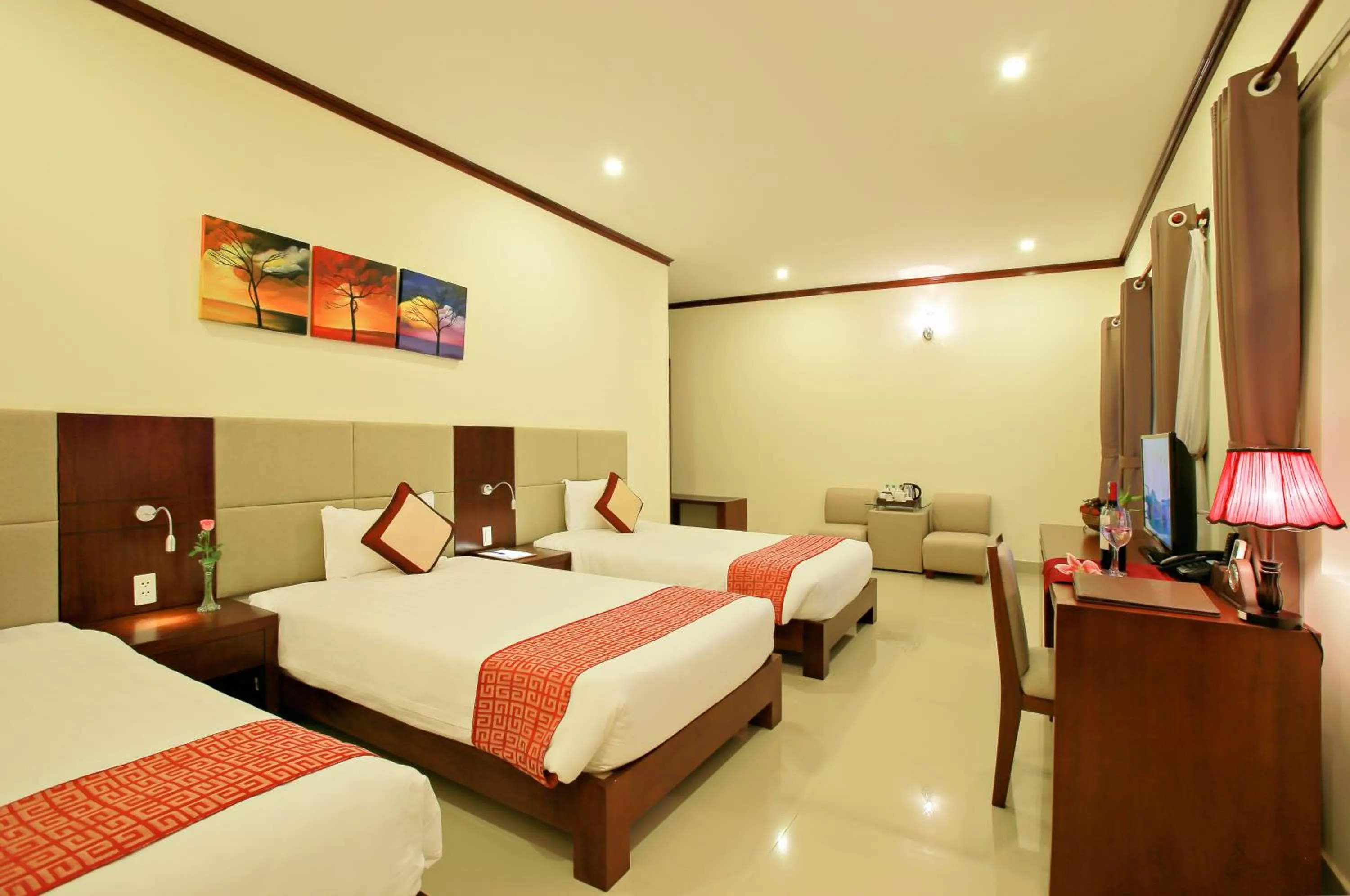 Photo of the whole room, Bed in Ban Thach Riverside Hotel & Resort