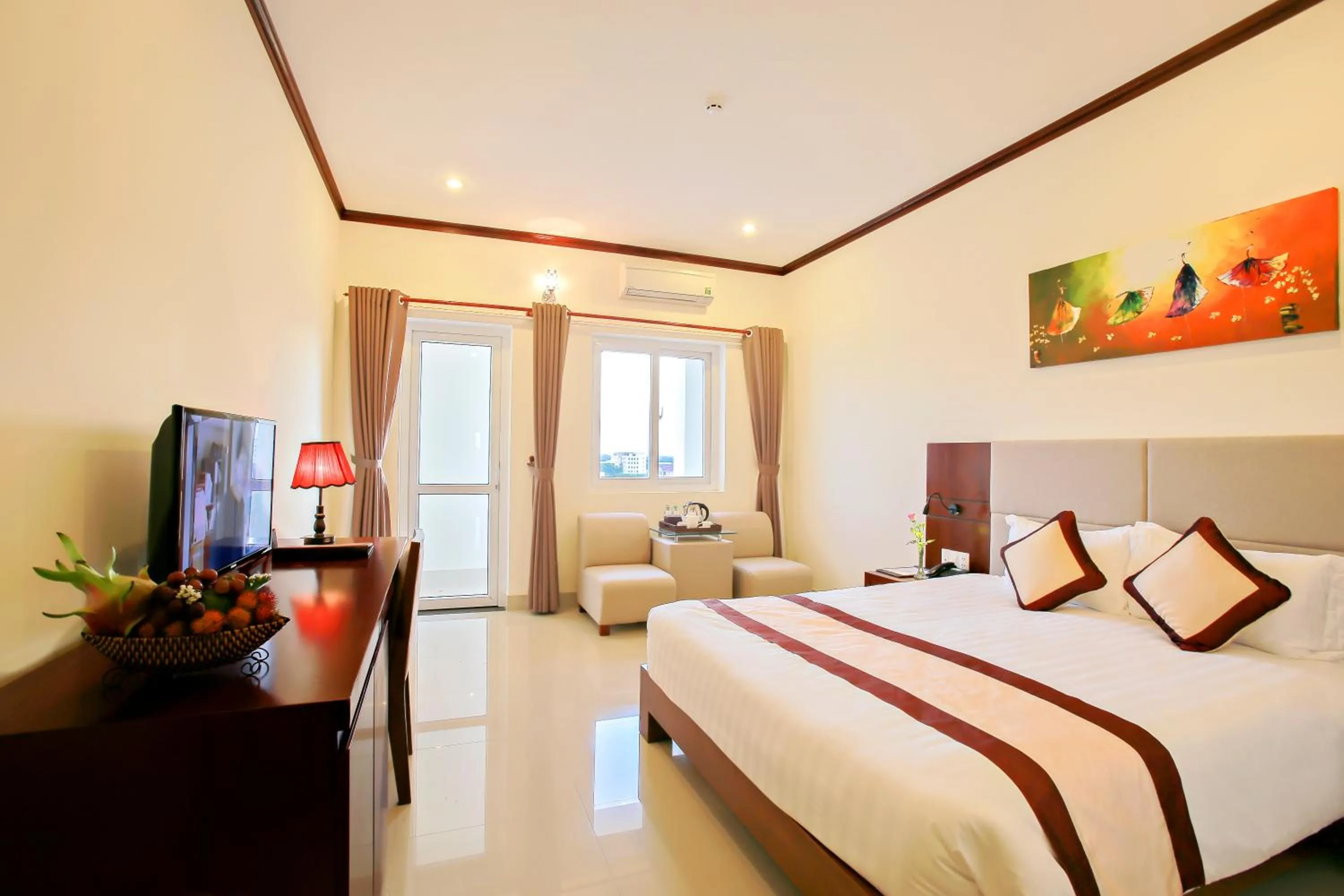Photo of the whole room, Bed in Ban Thach Riverside Hotel & Resort
