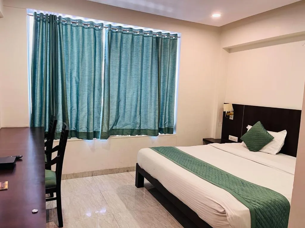 Bedroom, Bed in Hotel The Radiant Star