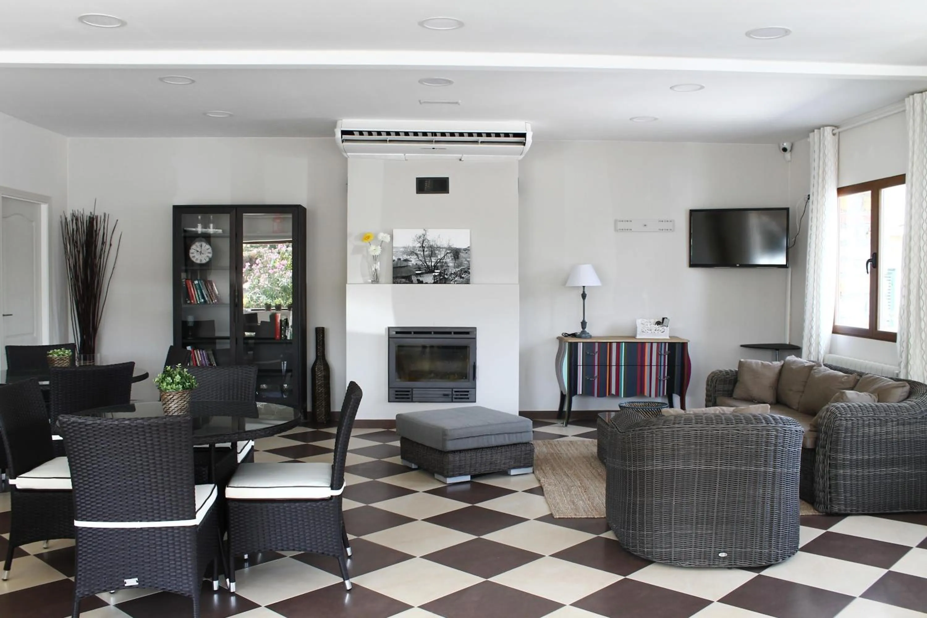 Communal lounge/ TV room in Hostal Landhaus