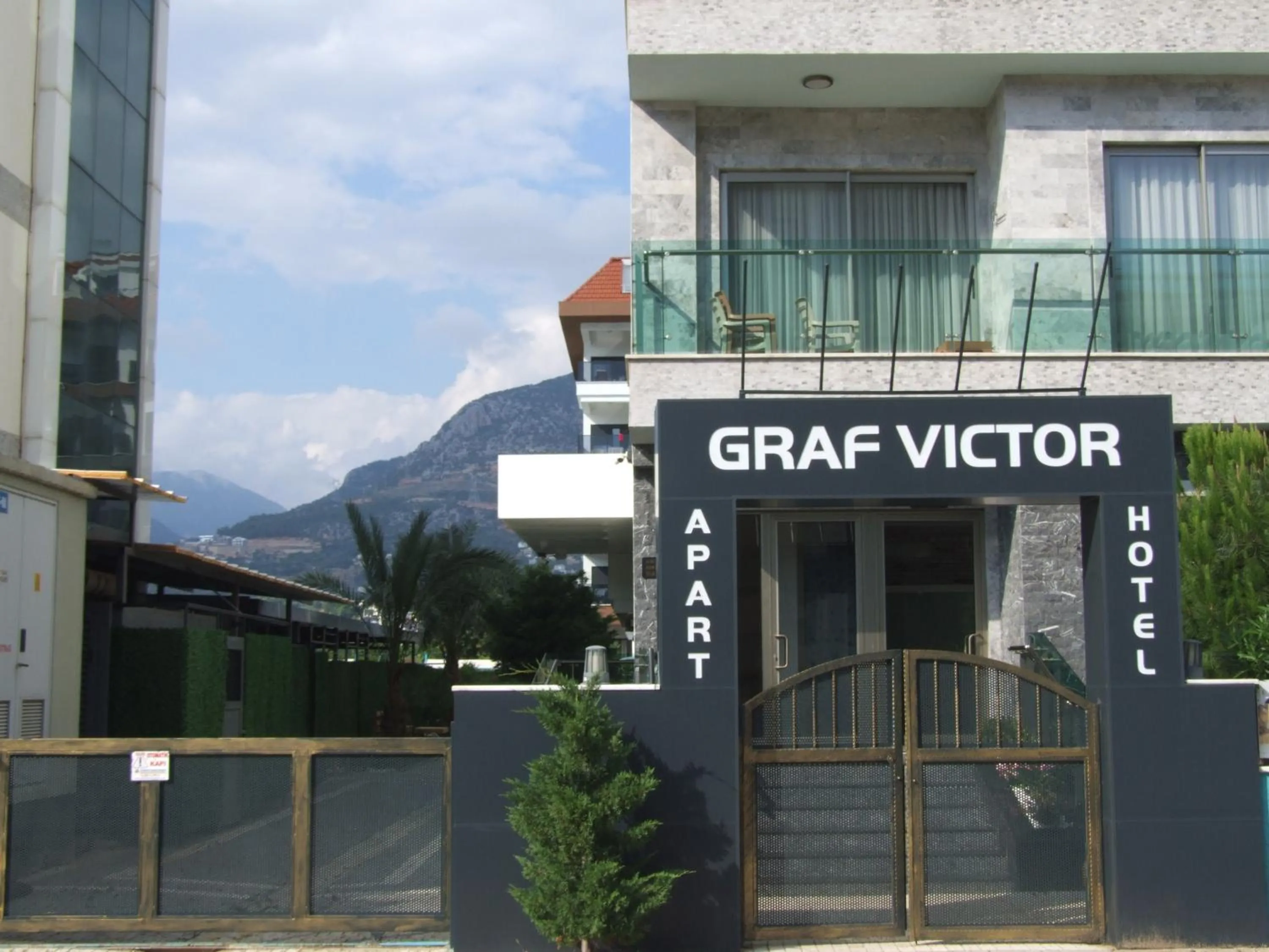 Graf Victor Apart Hotel