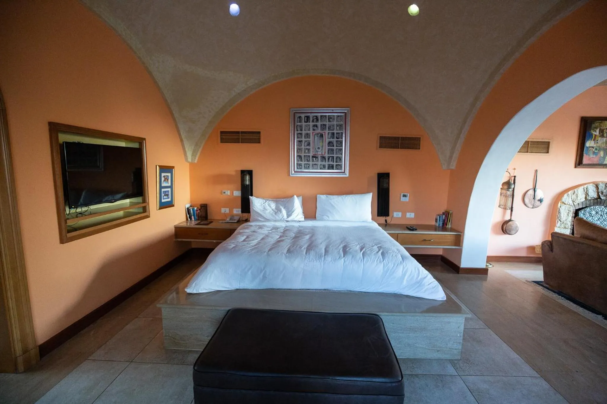 Bed in Lazib Inn Resort & Spa