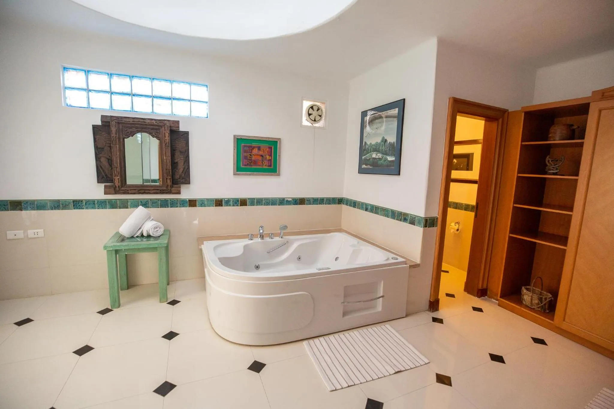 Bed in Lazib Inn Resort & Spa