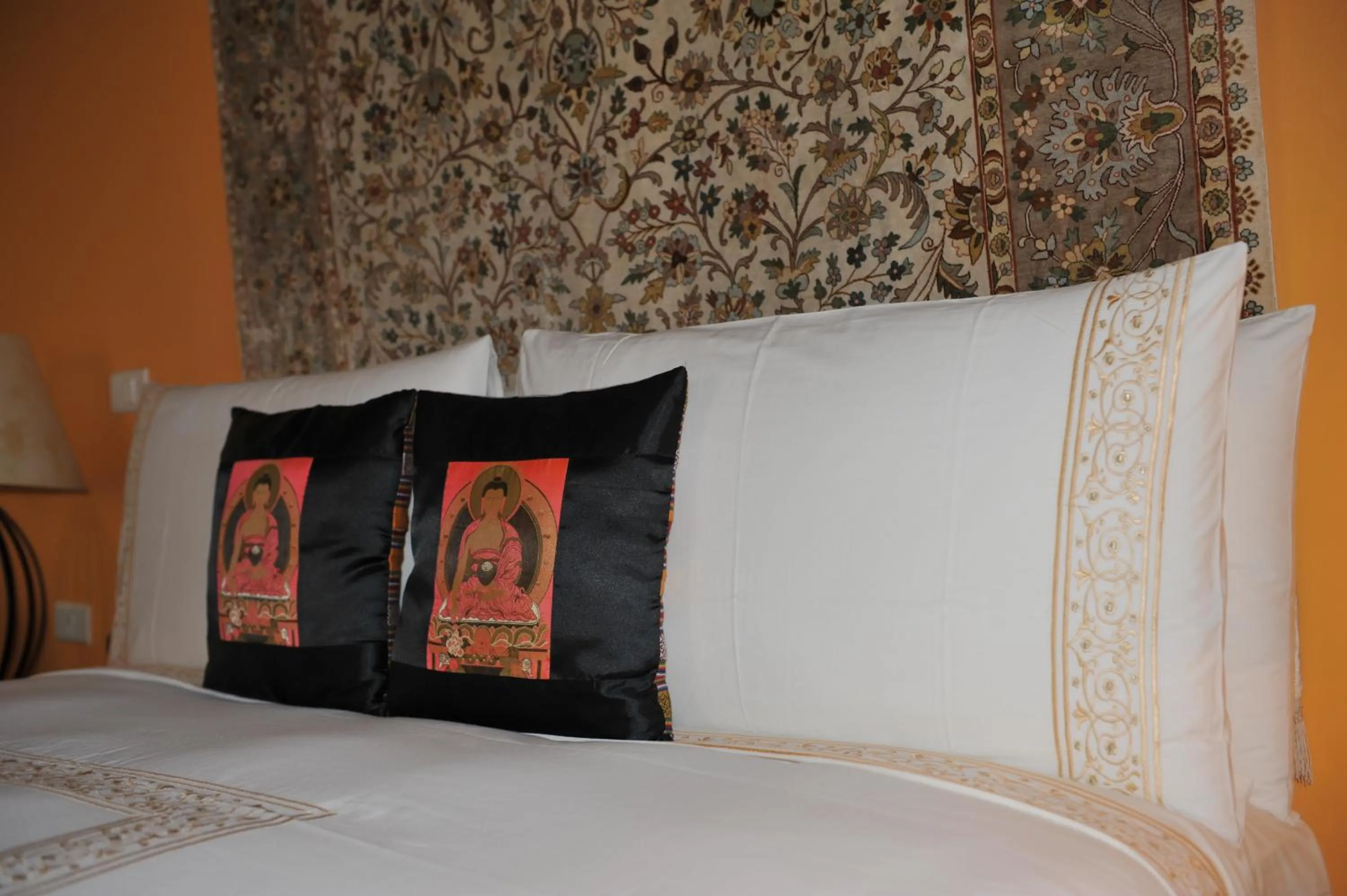 Bed in Lazib Inn Resort & Spa
