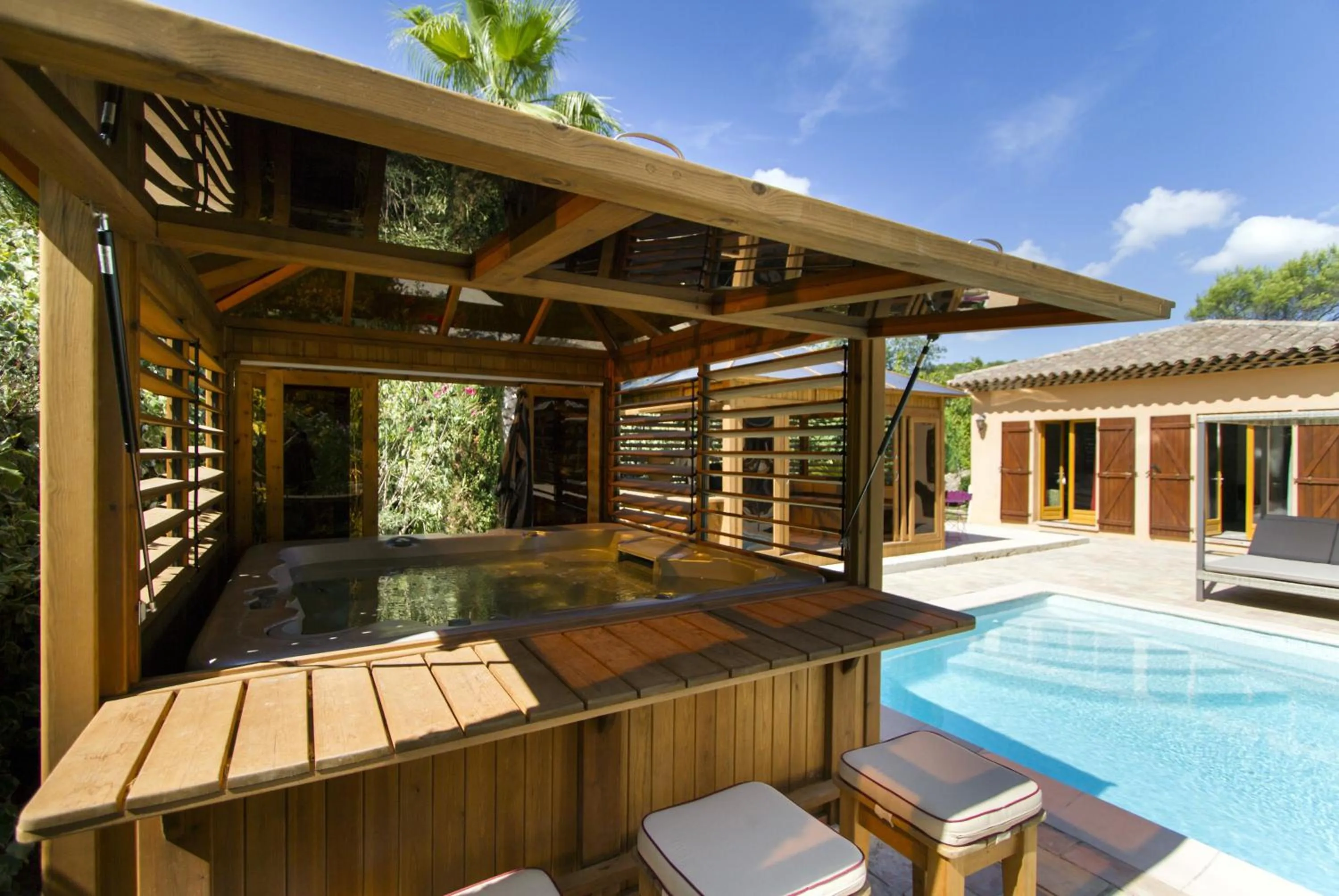 Hot Tub in Domaine Les Cigales