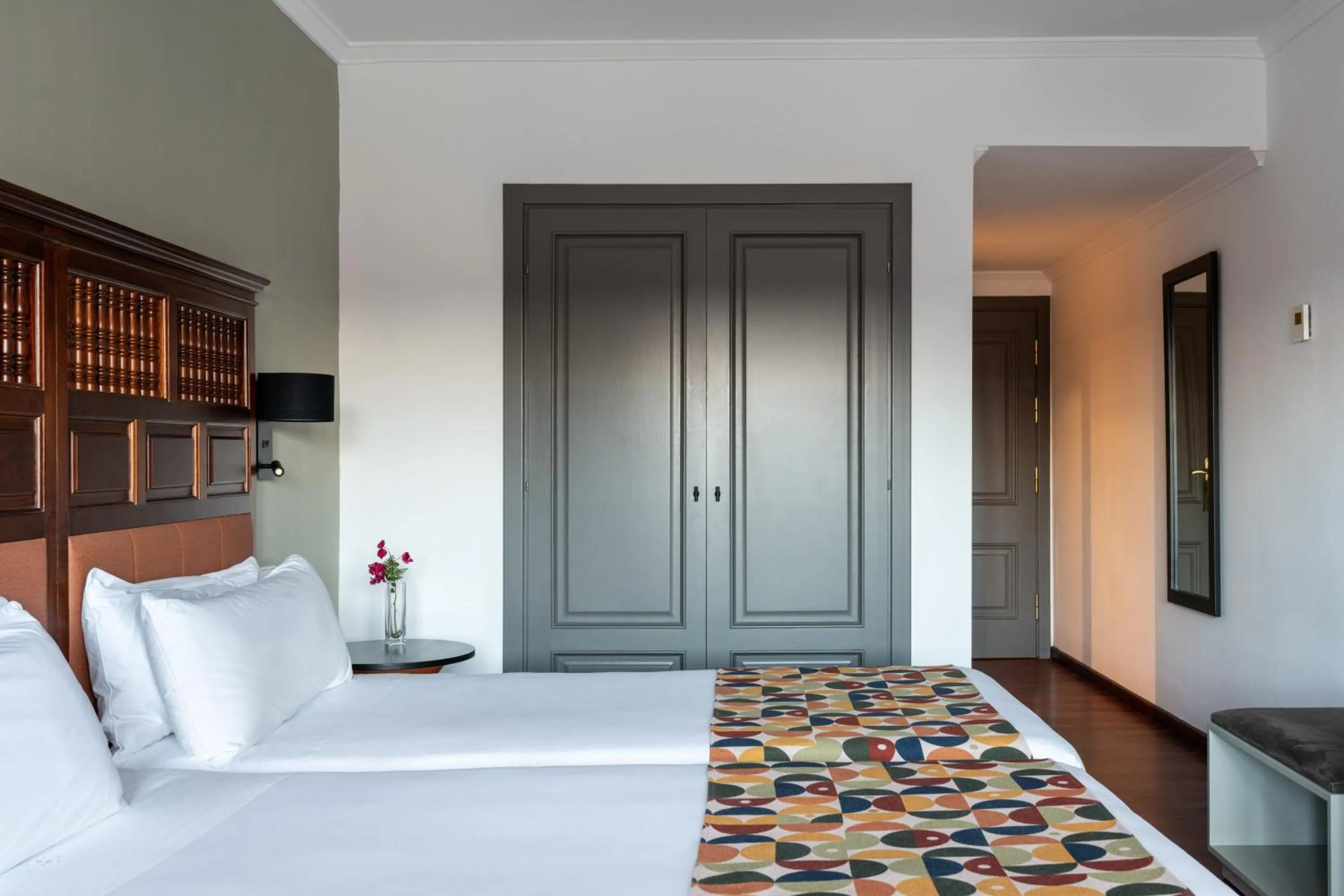 wardrobe, Bed in Parador de La Palma