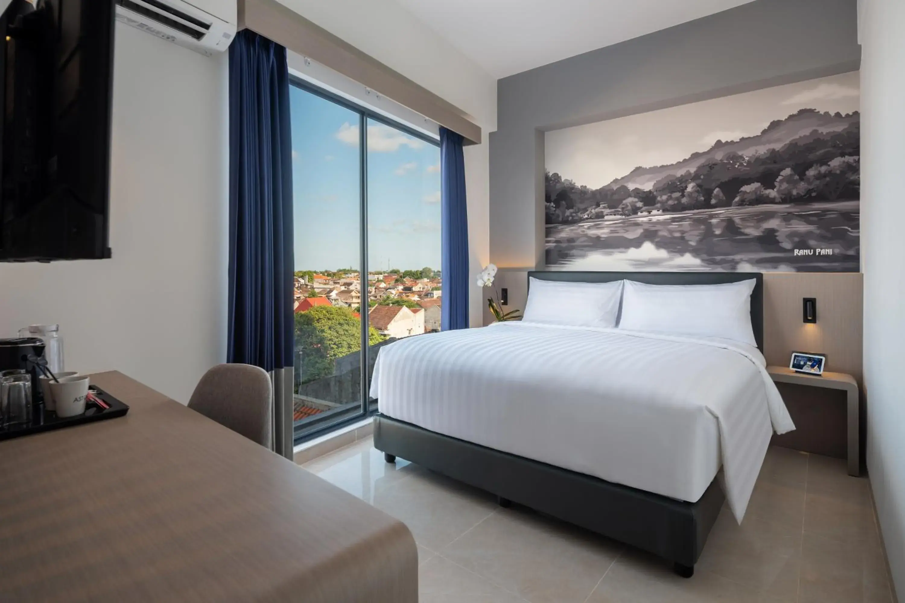 Deluxe Double or Twin Room in Aston Inn Lumajang - East Java Deluxe Double or Twin Room in Aston Inn Lumajang - East Java