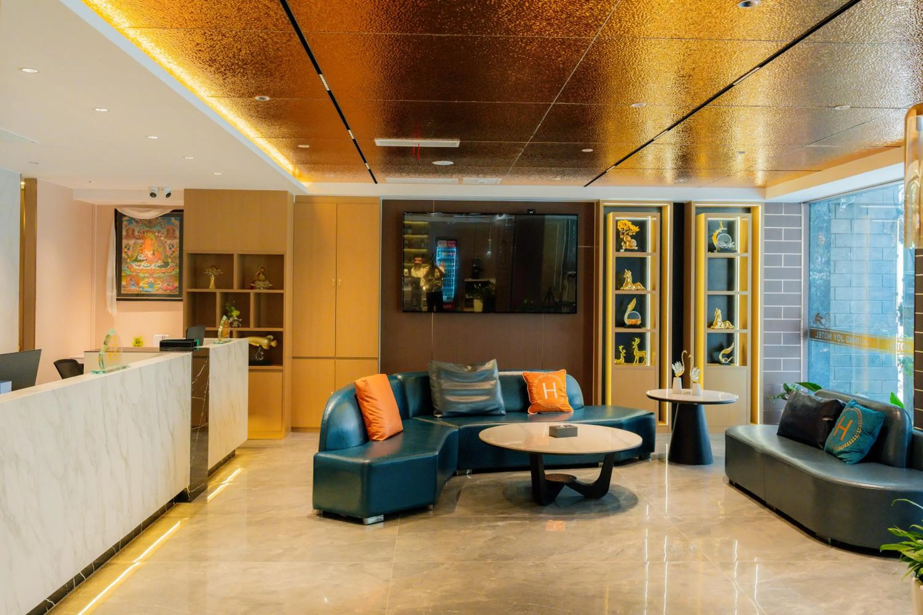 Lobby or reception in Jiuding Joy Hotel