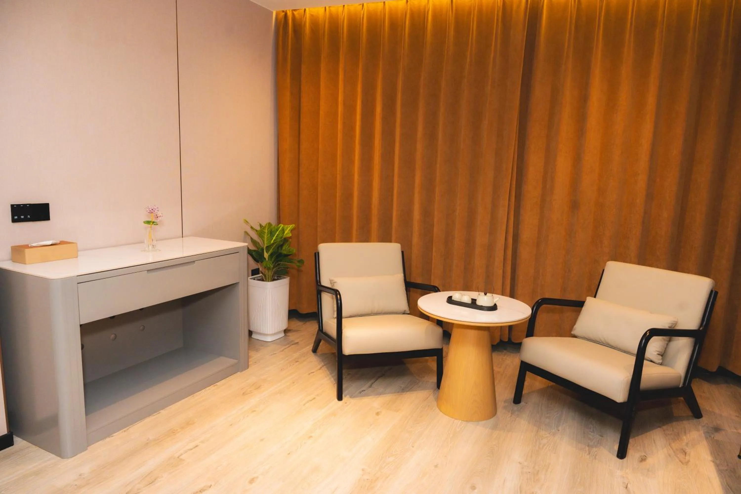 wardrobe in Jiuding Joy Hotel