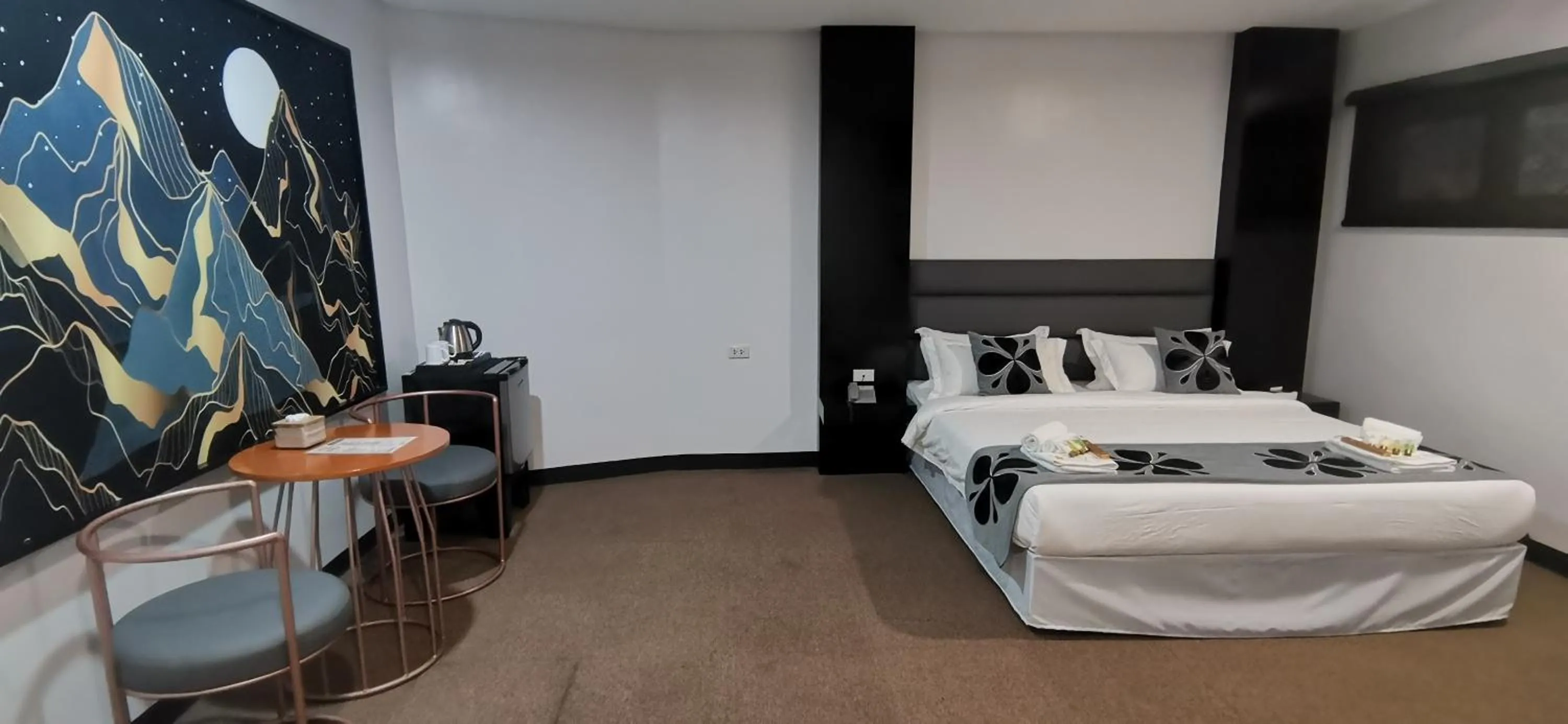 Bedroom, Bed in Palette in Angeles Pampanga near Clark International Airport Formerly Boss Hotel