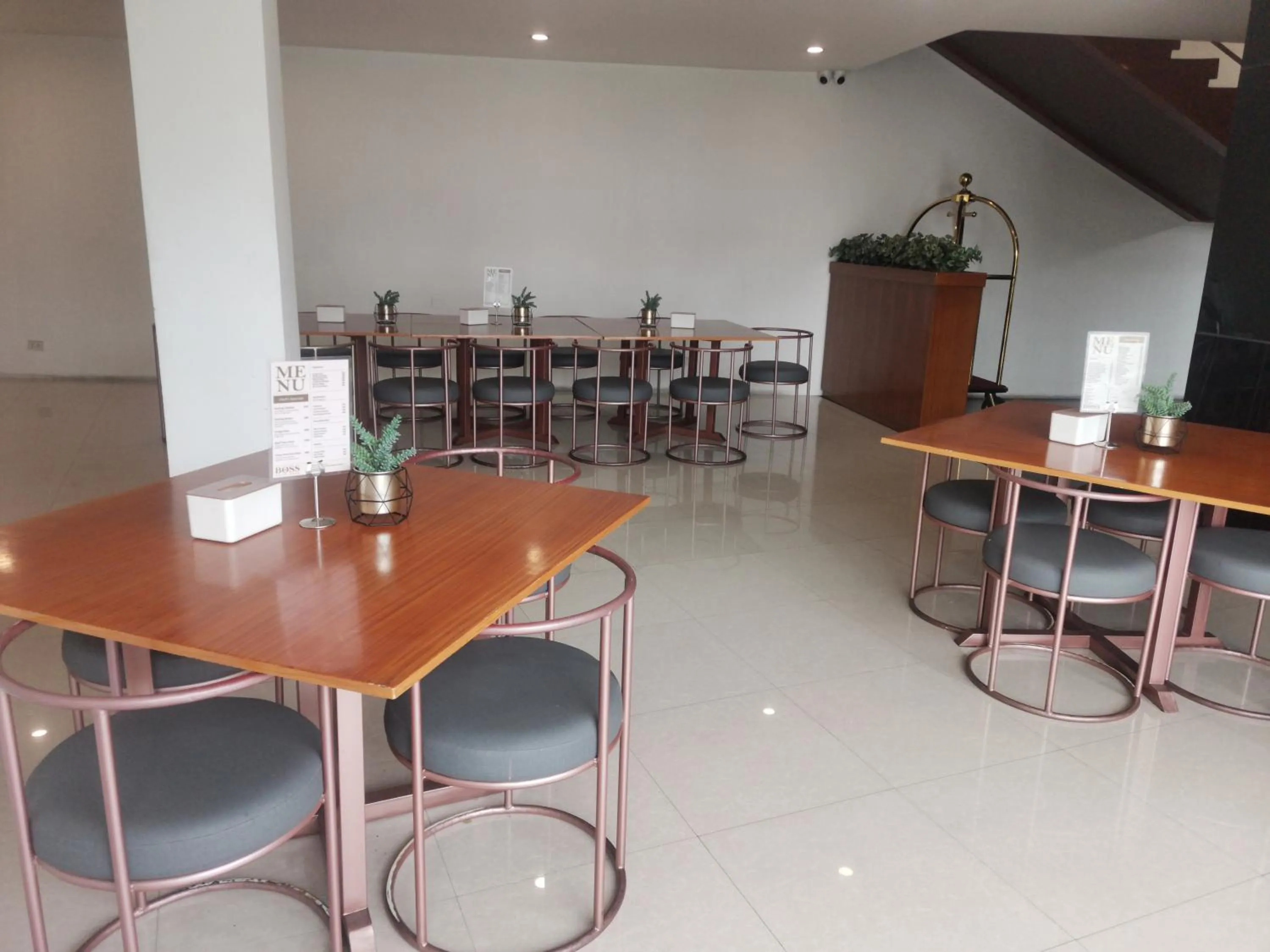 Restaurant/places to eat in Palette in Angeles Pampanga near Clark International Airport Formerly Boss Hotel