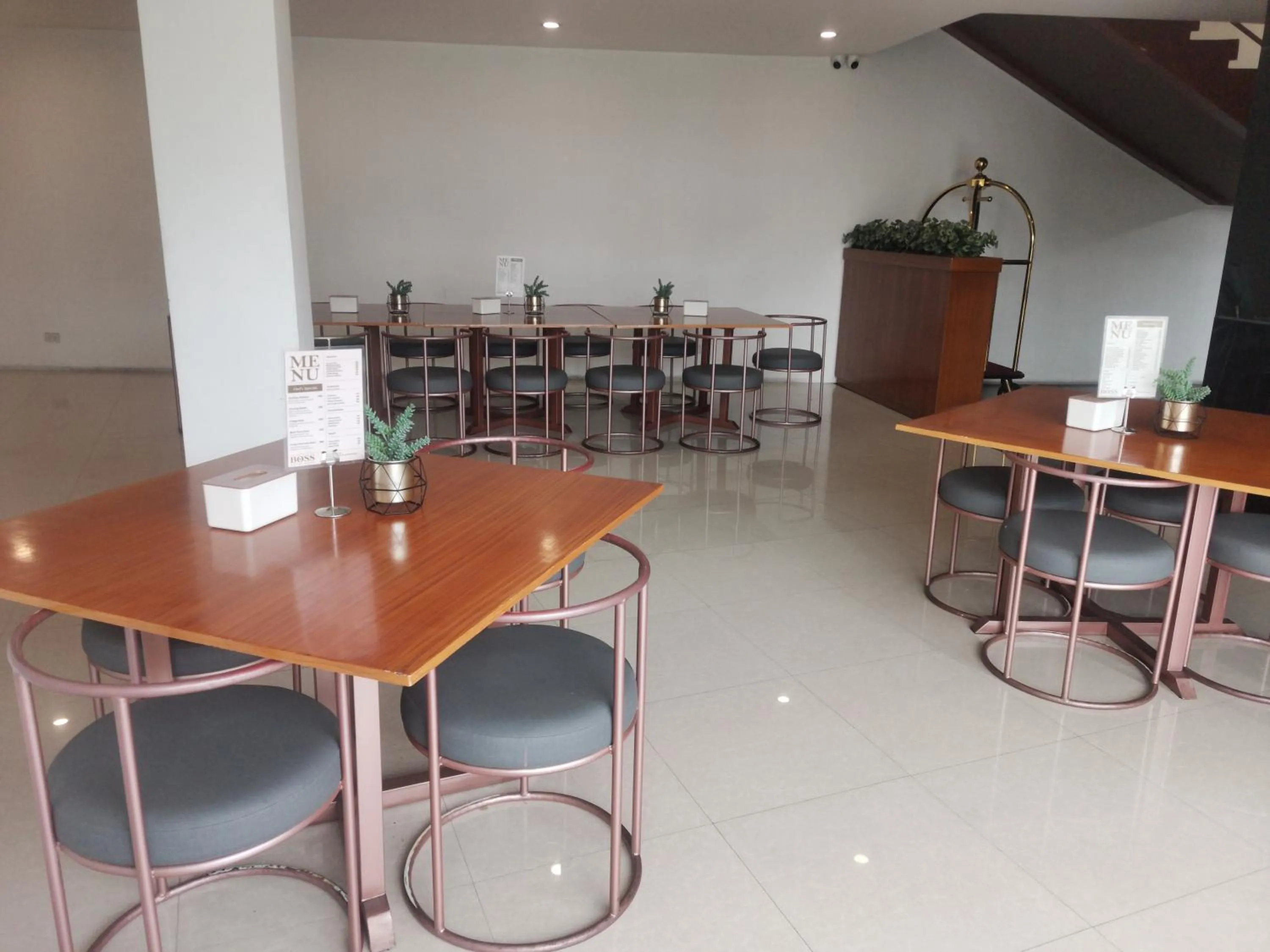 Restaurant/places to eat in Palette in Angeles Pampanga near Clark International Airport Formerly Boss Hotel