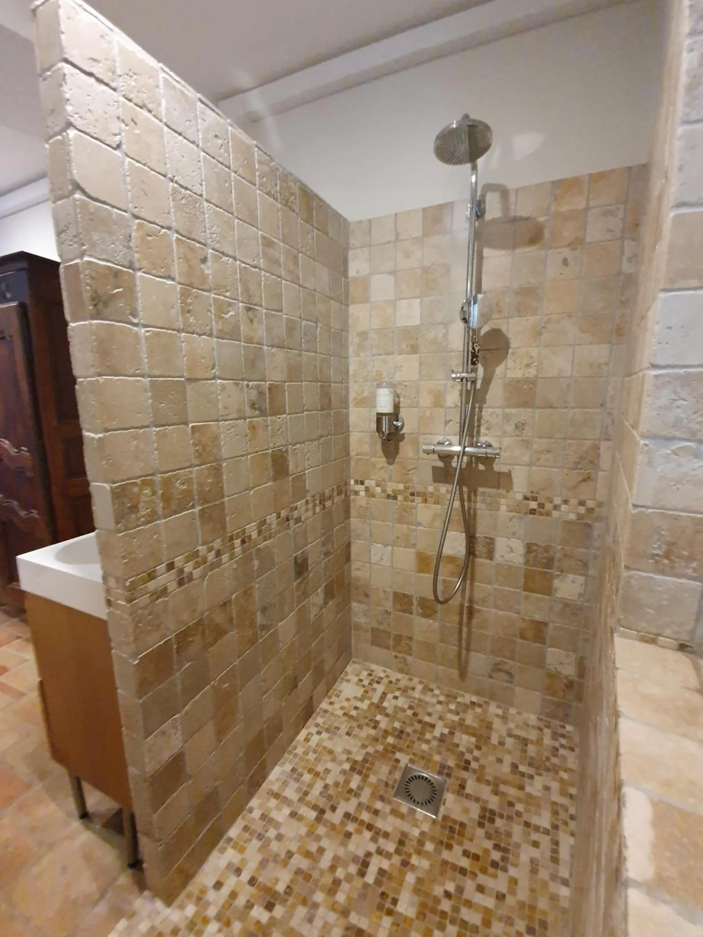 Shower in Alcôve Marine