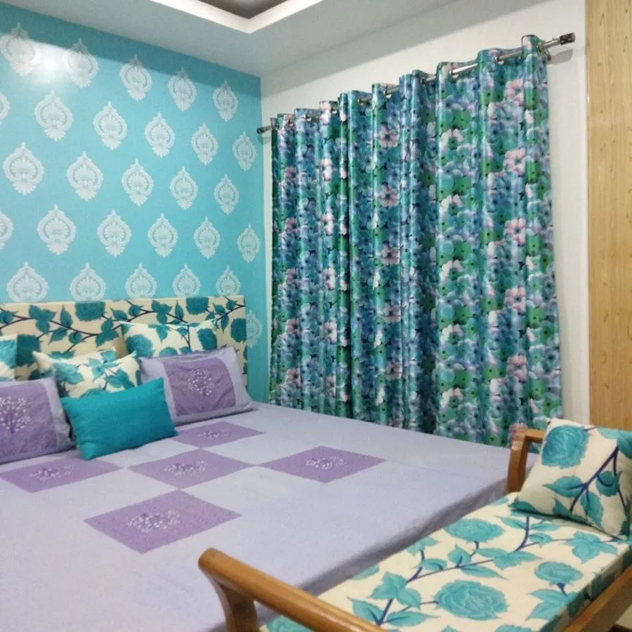 Deluxe Double Room - single occupancy in 172 LBS - A Boutique Guest House