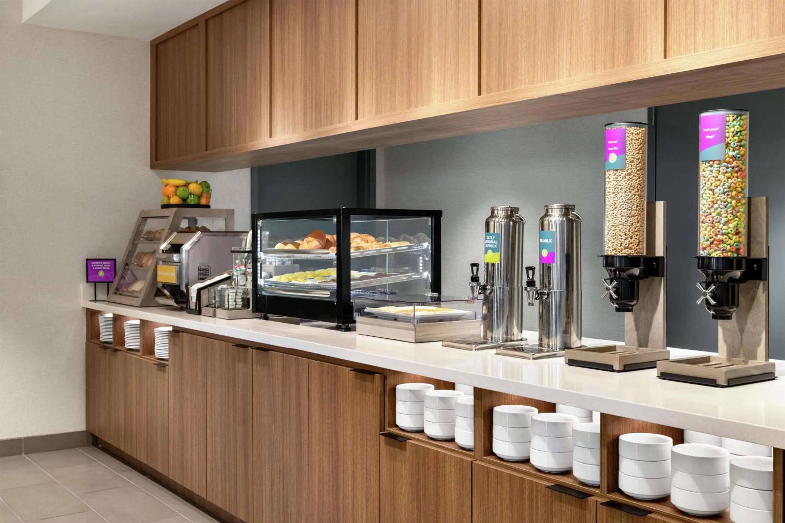 Breakfast in Home2 Suites By Hilton Denton