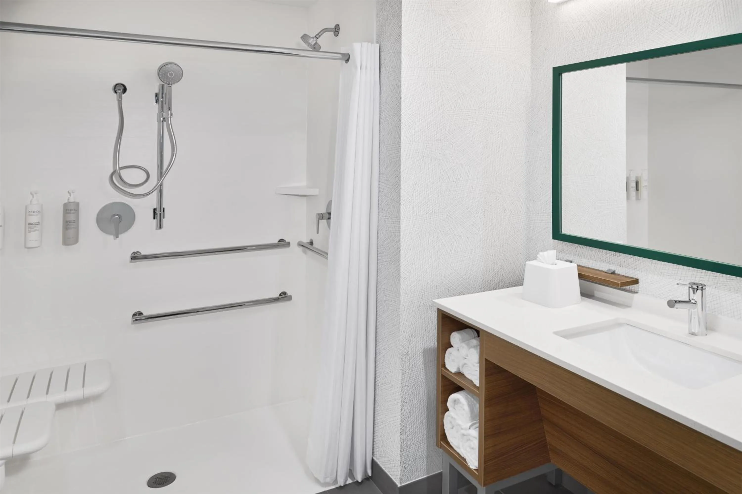 Bathroom in Home2 Suites By Hilton Frankenmuth