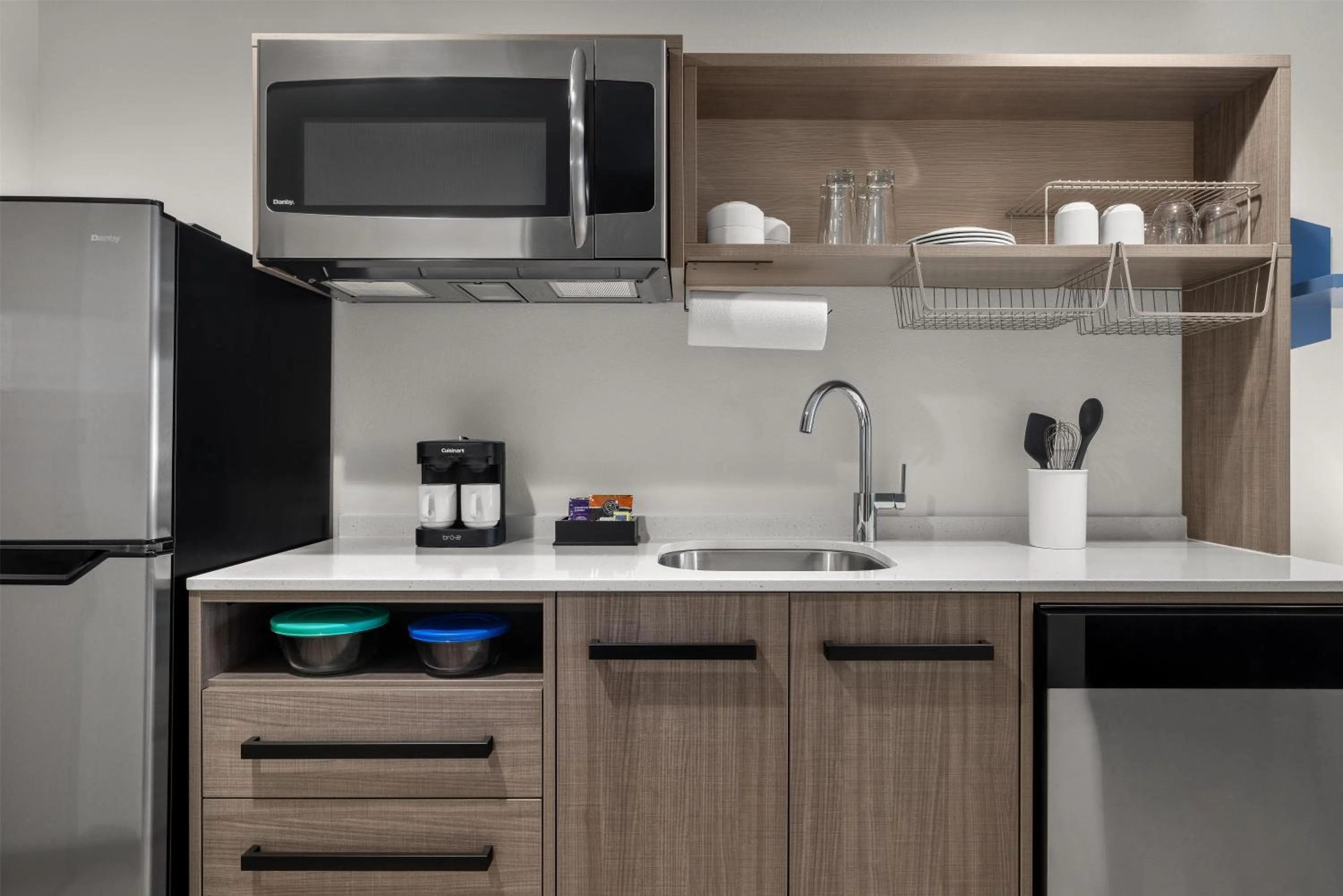 Kitchen or kitchenette in Home2 Suites By Hilton Muncie